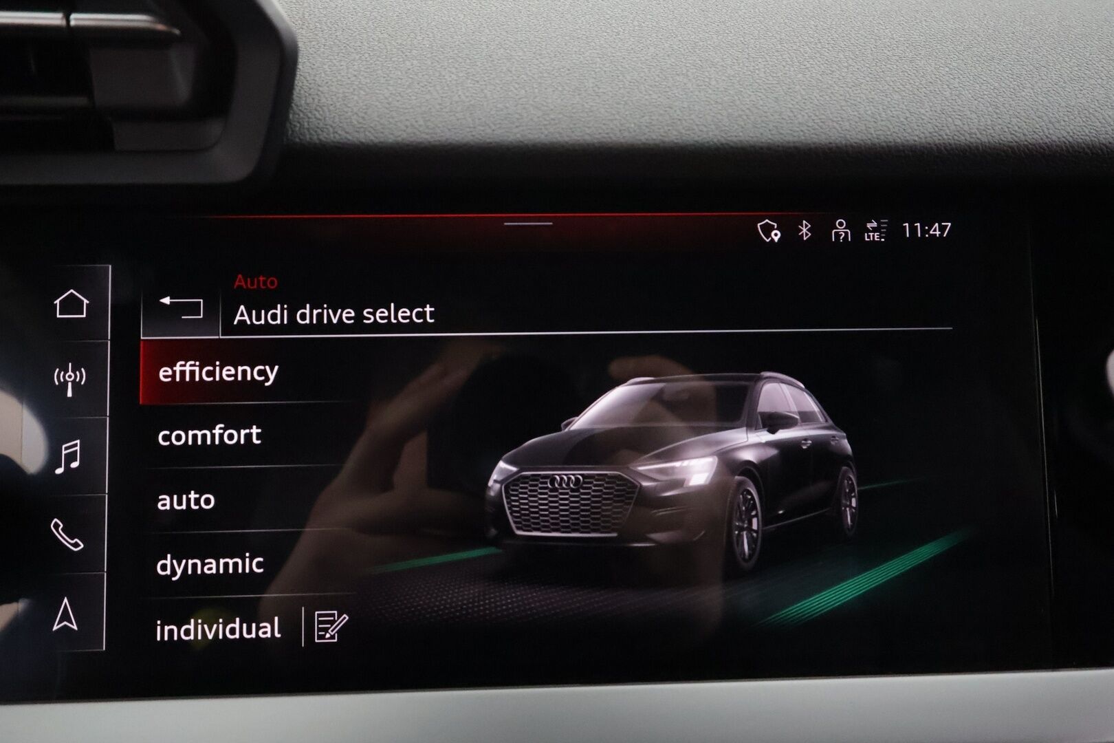 Audi A3 2021 Sportback Business 45 TFSI e 180kW S tronic * ACC / Matrix / Sportnahat / P.Tutka / Kaistavahti * - 2x Latauskaapelit / Kahdet renkaat aluvanteilla / Merkkihuollot - HULLUT AVAJAISHULINAT KORKOTARJOUS 3,29 %