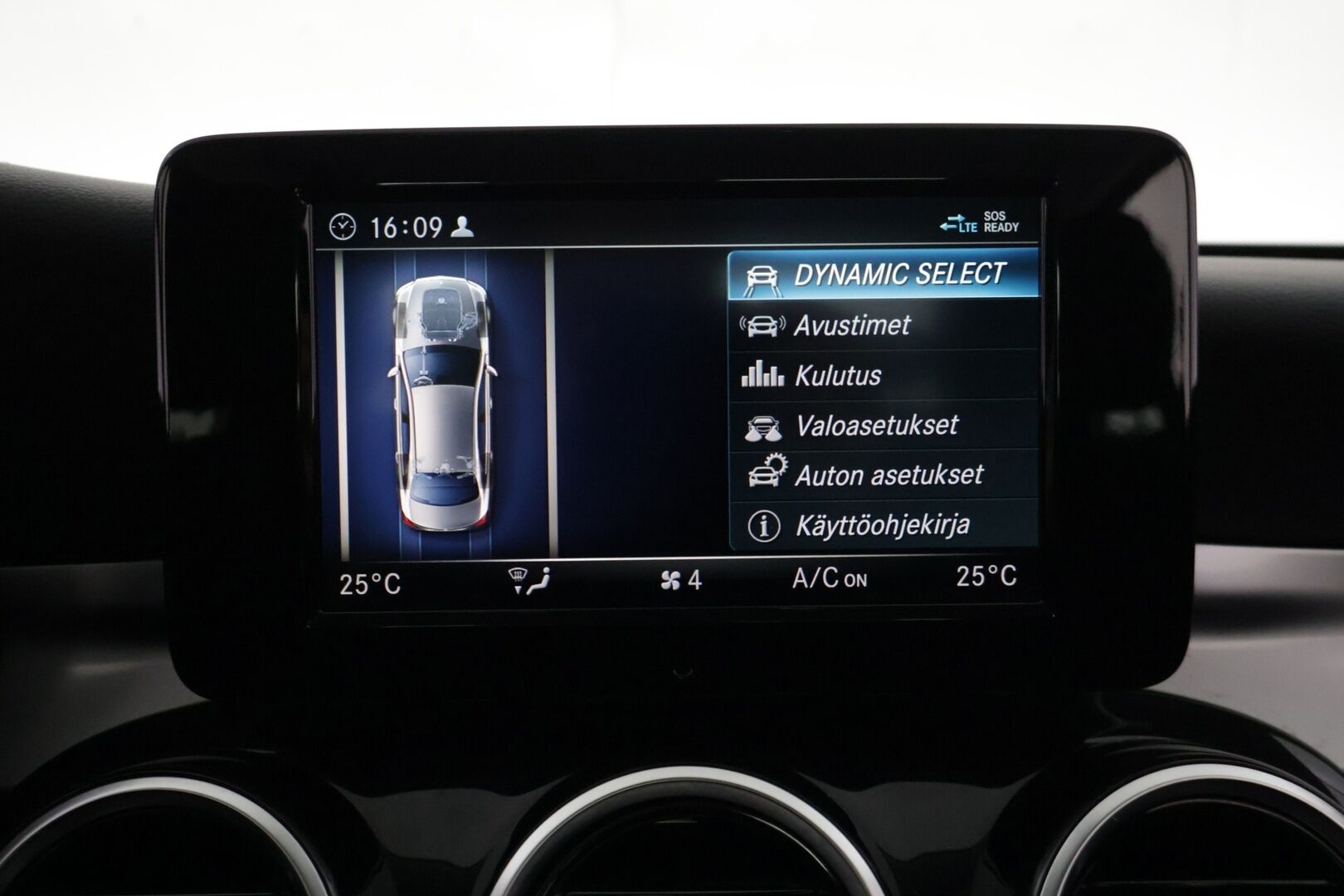 Mercedes-Benz C 2020 180 A Business / Vakkari / Peruutuskamera / Sport-istuimet / - Vähän ajettu/ Kahdet renkaat/ viimesin huolto tehty 56tkm kohdalla - HULLUT JOULUT KORKOTARJOUS 2,49% 