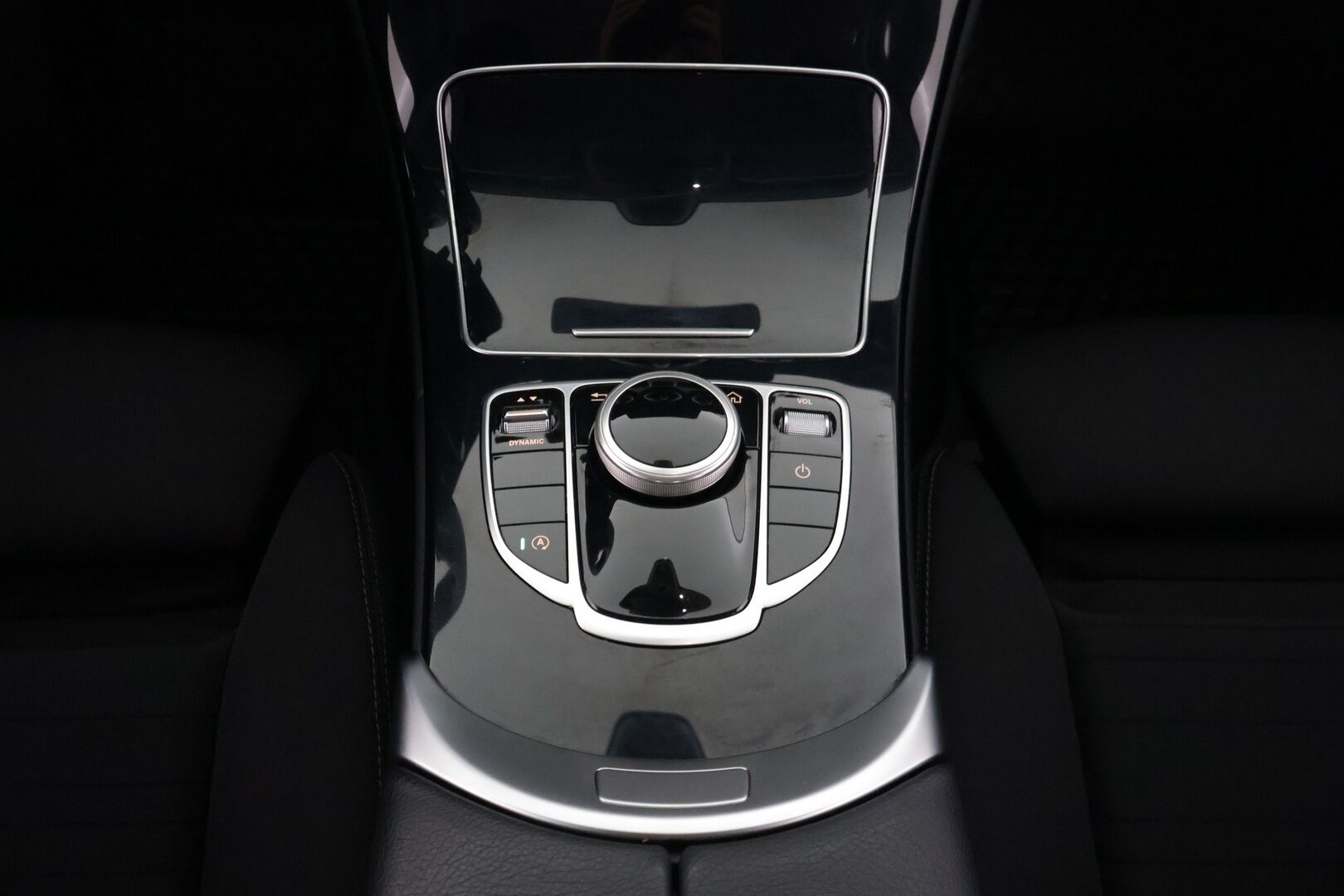 Mercedes-Benz C 2020 180 A Business / Vakkari / Peruutuskamera / Sport-istuimet / - Vähän ajettu/ Kahdet renkaat/ viimesin huolto tehty 56tkm kohdalla