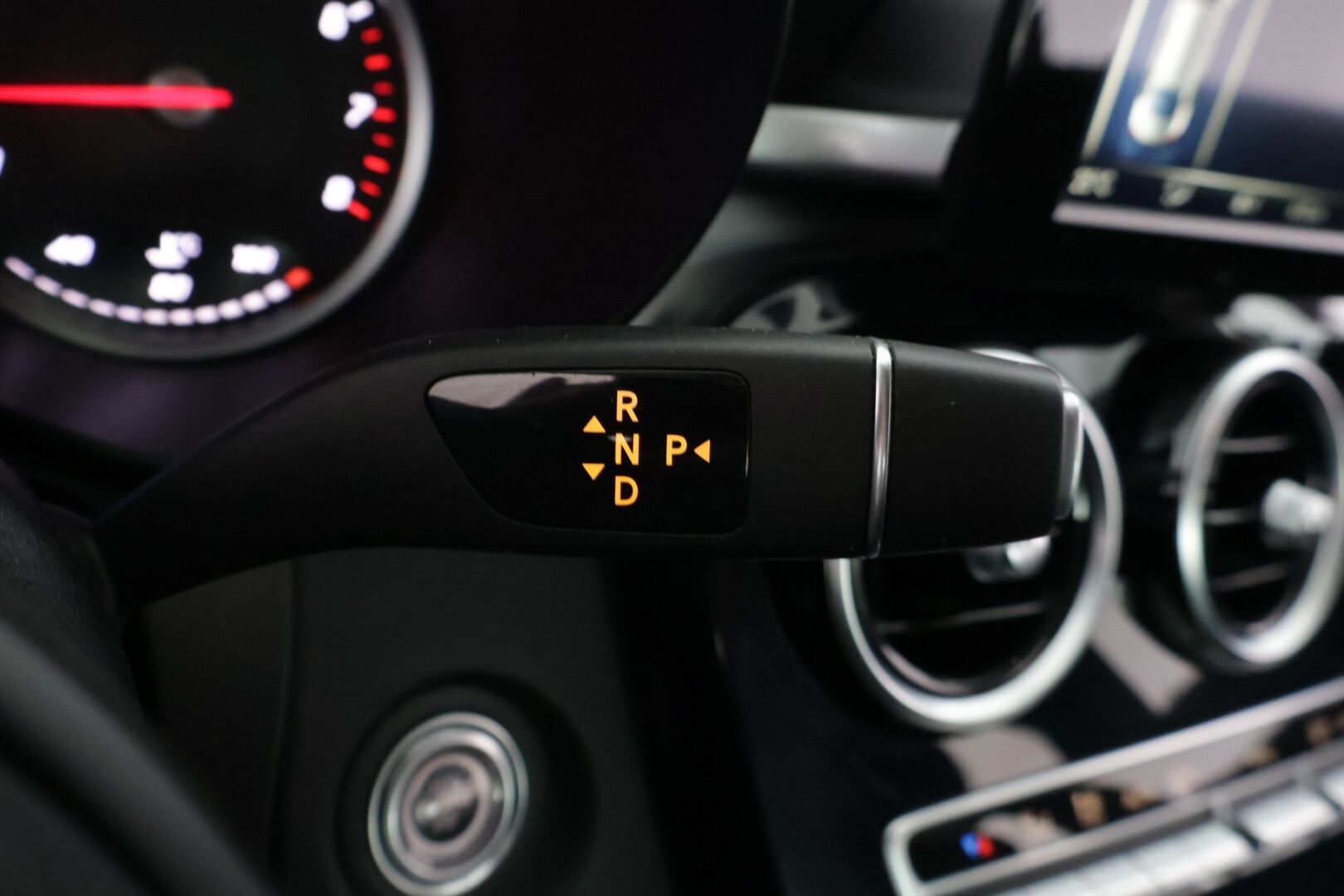 Mercedes-Benz C 2020 180 A Business / Vakkari / Peruutuskamera / Sport-istuimet / - Vähän ajettu/ Kahdet renkaat/ viimesin huolto tehty 56tkm kohdalla