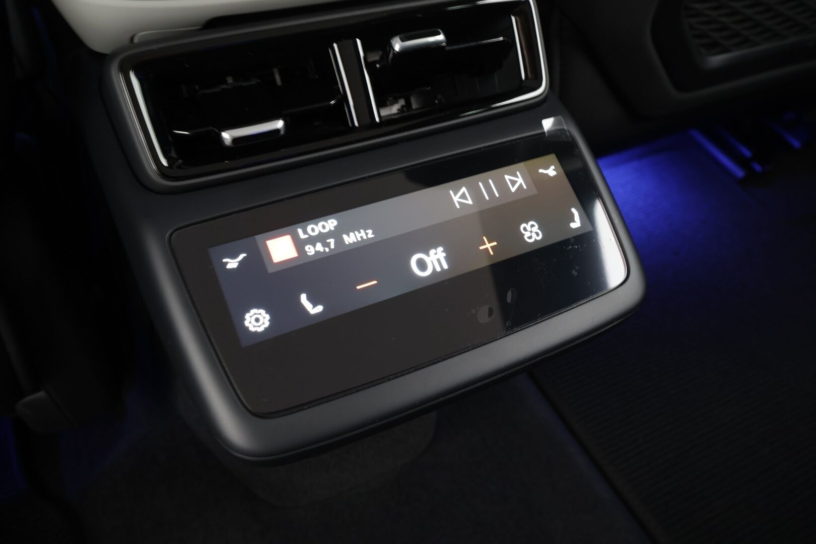 POLESTAR 4 2025 Long Range Single Motor  * ACC / HUD / 360° / Lasikatto / Pixel LED / Sportpenkki Muistilla / ILP / H&K * - Pilot&Plus - HULLU BLACKWEEK KORKOTARJOUS 2,49%