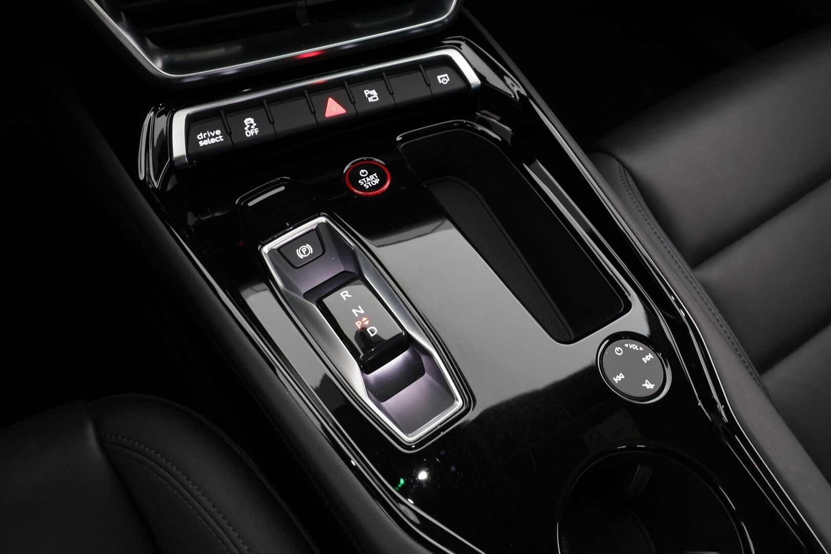 AUDI E-TRON GT 2022 60 quattro * ILP / ACC / Matrix-LED / 360° / Nahkaverhoilu / Lasikatto / Navi / Kaistavahti / KeylessGO * - 2x Latauskaapelit / Kahdet renkaat / Merkkihuollettu! - HULLU BLACKWEEK KORKOTARJOUS 2,49%