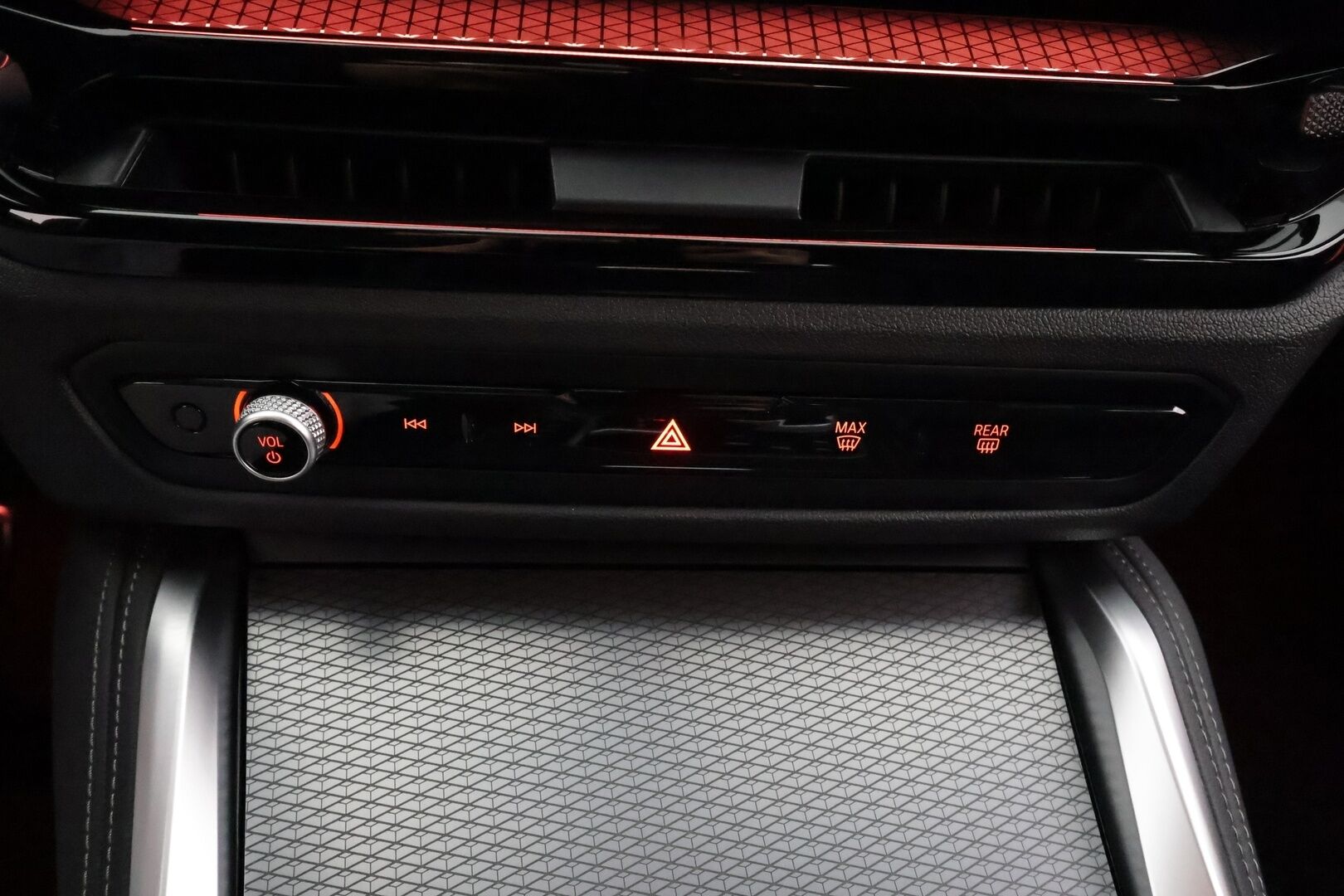 BMW I4 2025 xDrive40 M Sport * Widescreen / ACC / HUD / LED / 360° / Sportpenkit / Navi / Kaistavahti / Comfort Access / HiFi * - Akku kuntotarkastettu SoH 97,3% / Kahdet renkaat - HULLU BLACKWEEK KORKOTARJOUS 2,49%