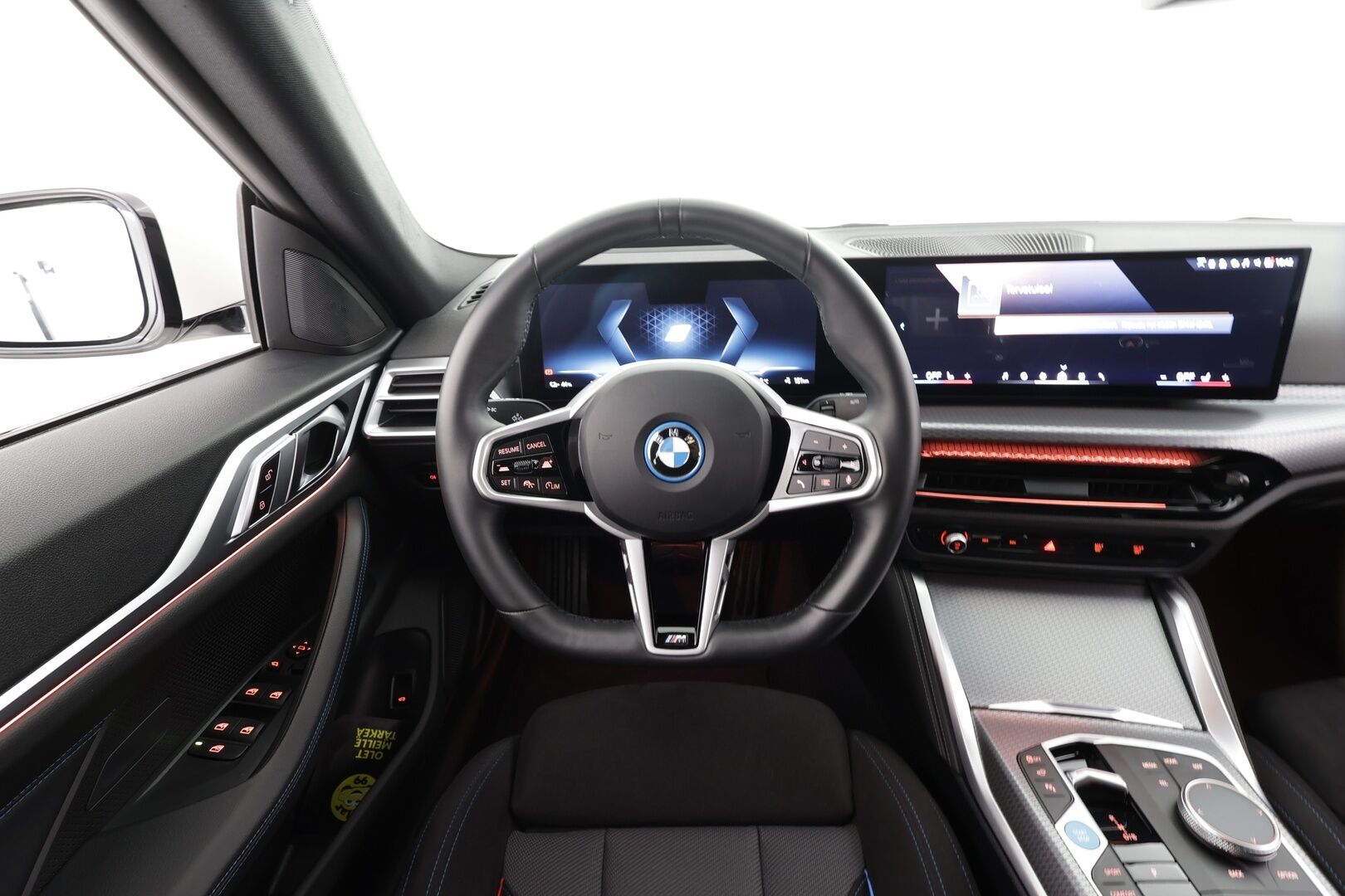 BMW I4 2025 xDrive40 M Sport * Widescreen / ACC / HUD / LED / 360° / Sportpenkit / Navi / Kaistavahti / Comfort Access / HiFi * - Akku kuntotarkastettu SoH 97,3% / Kahdet renkaat - HULLU BLACKWEEK KORKOTARJOUS 2,49%