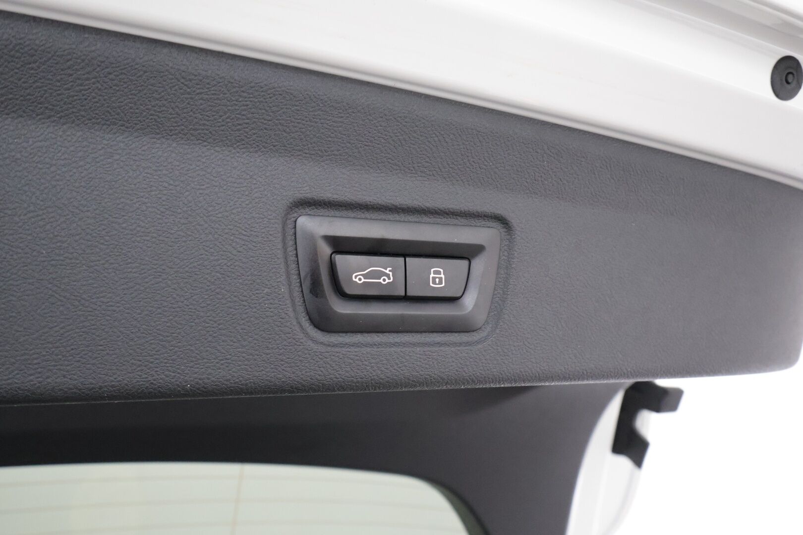 BMW I4 2025 xDrive40 M Sport * Widescreen / ACC / HUD / LED / 360° / Sportpenkit / Navi / Kaistavahti / Comfort Access / HiFi * - Akku kuntotarkastettu SoH 97,3% / Kahdet renkaat - HULLU BLACKWEEK KORKOTARJOUS 2,49%