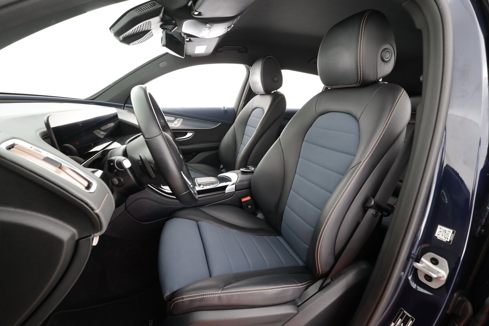 MERCEDES-BENZ EQC 2023 400 AMG * Distronic+ / P.kamera / Multibeam / Navi / Midline / Muistipenkit / KeylessGo / Sähköluukku / Widescreen * - HULLU BLACKWEEK KORKOTARJOUS 2,49%