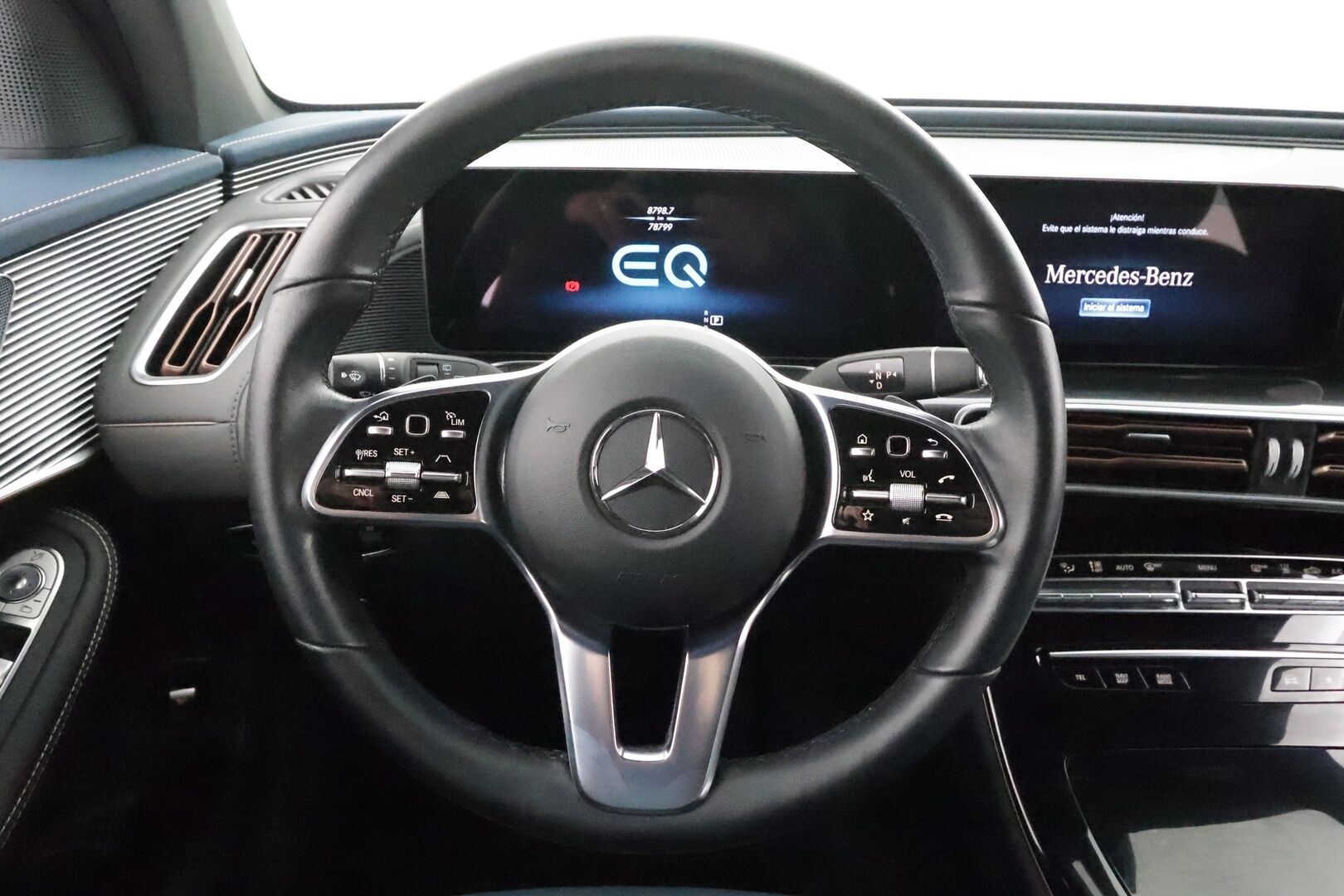 MERCEDES-BENZ EQC 2023 400 AMG * Distronic+ / P.kamera / Multibeam / Navi / Midline / Muistipenkit / KeylessGo / Sähköluukku / Widescreen * - HULLU BLACKWEEK KORKOTARJOUS 2,49%