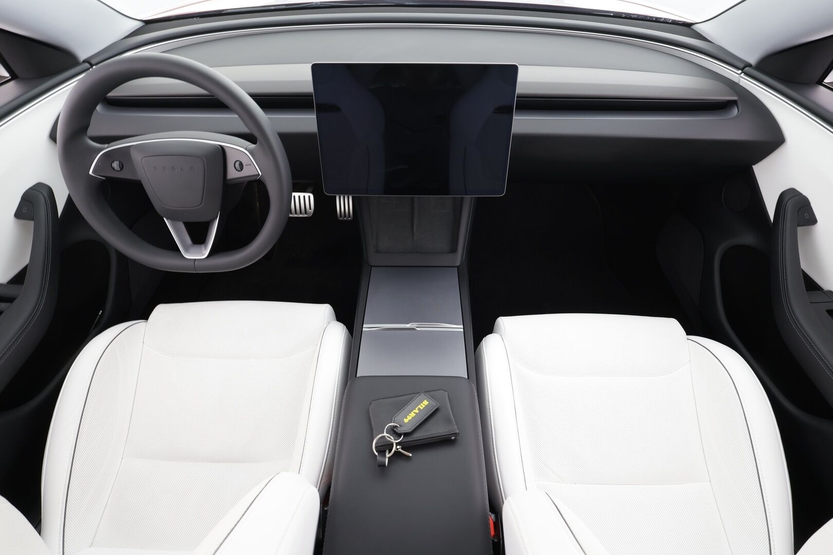 TESLA MODEL 3 2024 Performance AWD Highland * Lasikatto / Premium Audio / Ilmastoidut nahat / Matrix LED / P.kamera / Mukautuva jousitus * - ILP / Viihdenäyttö / Kahdet renkaat aluvanteilla 