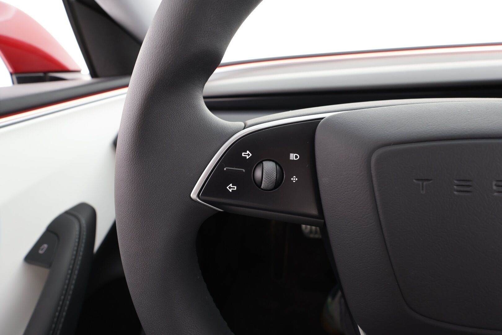 TESLA MODEL 3 2024 Performance AWD Highland * Lasikatto / Premium Audio / Ilmastoidut nahat / Matrix LED / P.kamera / Mukautuva jousitus * - ILP / Viihdenäyttö / Kahdet renkaat aluvanteilla 