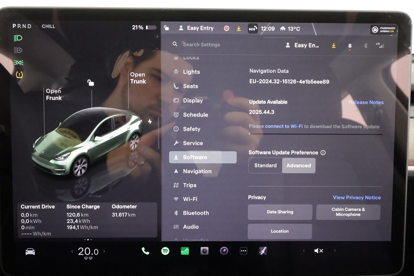 TESLA MODEL Y 2024 RWD * Lasikatto / P.kamera / Matrix LED / Premium Audio / ILP / Navi / Nahat * - Akku kuntotarkastettu 