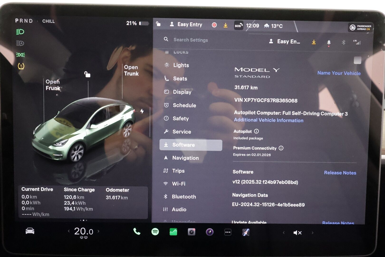 TESLA MODEL Y 2024 RWD * Lasikatto / P.kamera / Matrix LED / Premium Audio / ILP / Navi / Nahat * - Akku kuntotarkastettu 