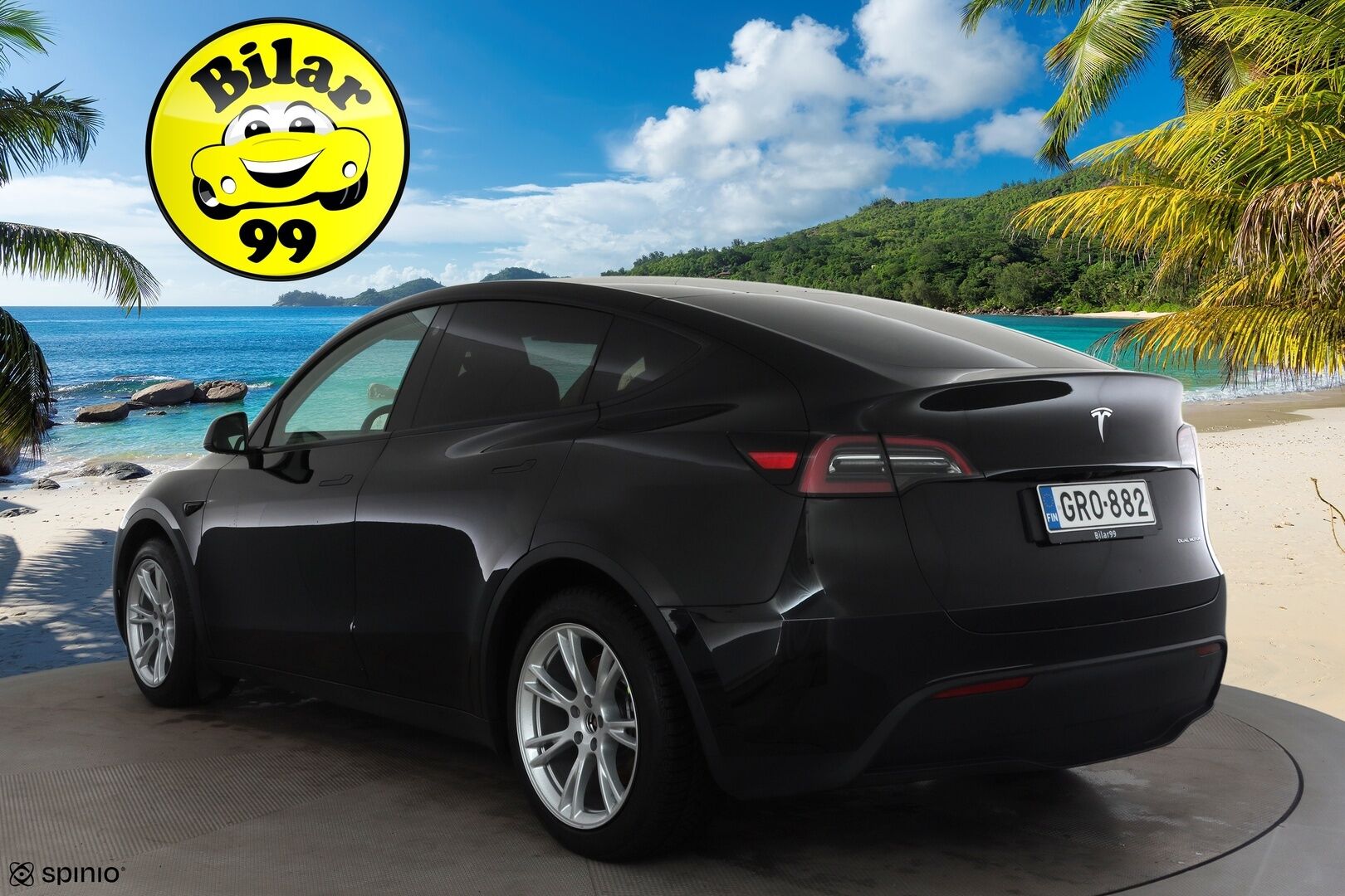 TESLA MODEL Y 2023 Long Range Dual Motor * Lasikatto / Premium Audio / P.kamera / Matrix LED / ILP / Nahat / Navi * - Kahdet renkaat aluvanteilla - HULLUT BLACKWEEK JATKOT - KORKOTARJOUS 2,49%