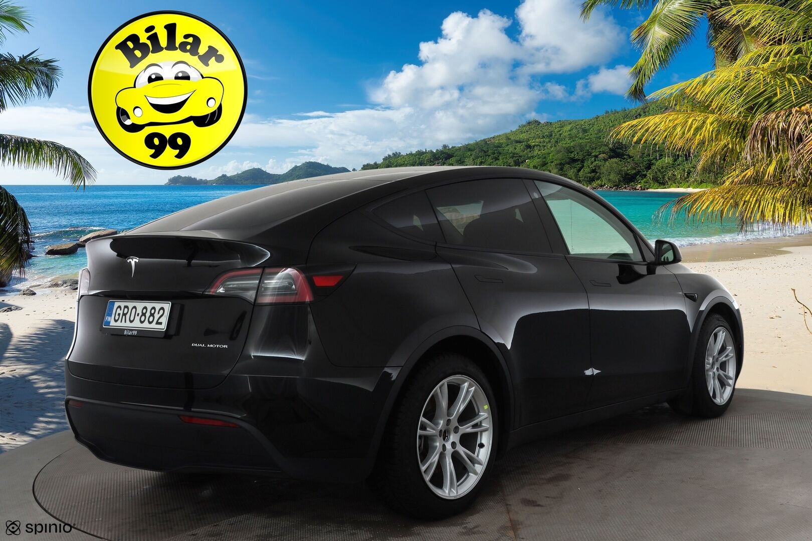 TESLA MODEL Y 2023 Long Range Dual Motor * Lasikatto / Premium Audio / P.kamera / Matrix LED / ILP / Nahat / Navi * - Kahdet renkaat aluvanteilla - HULLUT BLACKWEEK JATKOT - KORKOTARJOUS 2,49%
