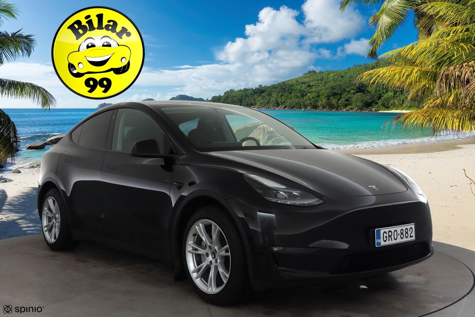 TESLA MODEL Y 2023 Long Range Dual Motor * Lasikatto / Premium Audio / P.kamera / Matrix LED / ILP / Nahat / Navi * - Kahdet renkaat aluvanteilla - HULLUT BLACKWEEK JATKOT - KORKOTARJOUS 2,49%