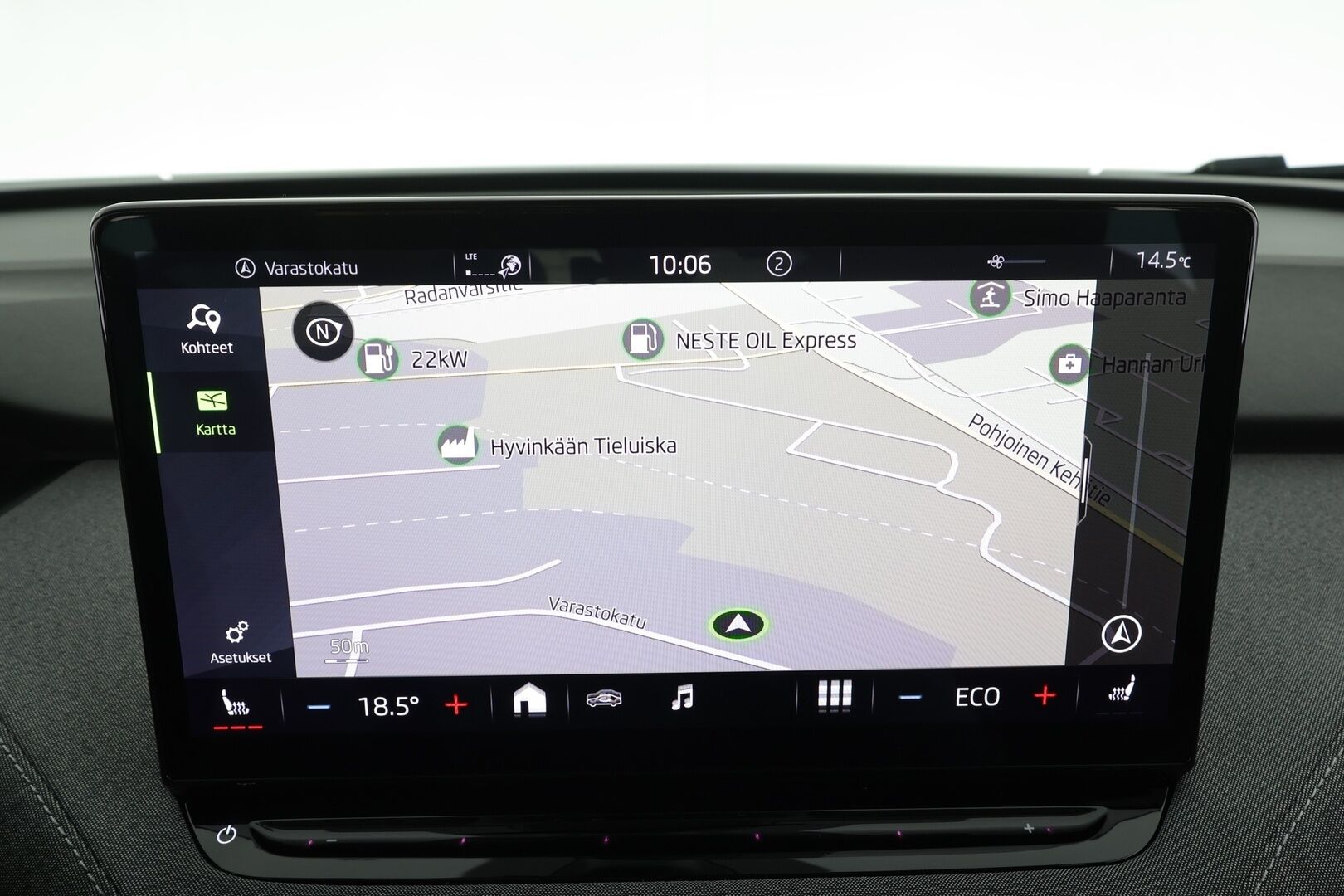 Skoda Enyaq 2022 80 iV * Lämpöpumppu / Vetokoukku / Adapt.Vakkari / Matrix LED / 360-Kamera / Navi / Kaistavahti / Keyless - Kahdet renkaat / Merkkihuollot