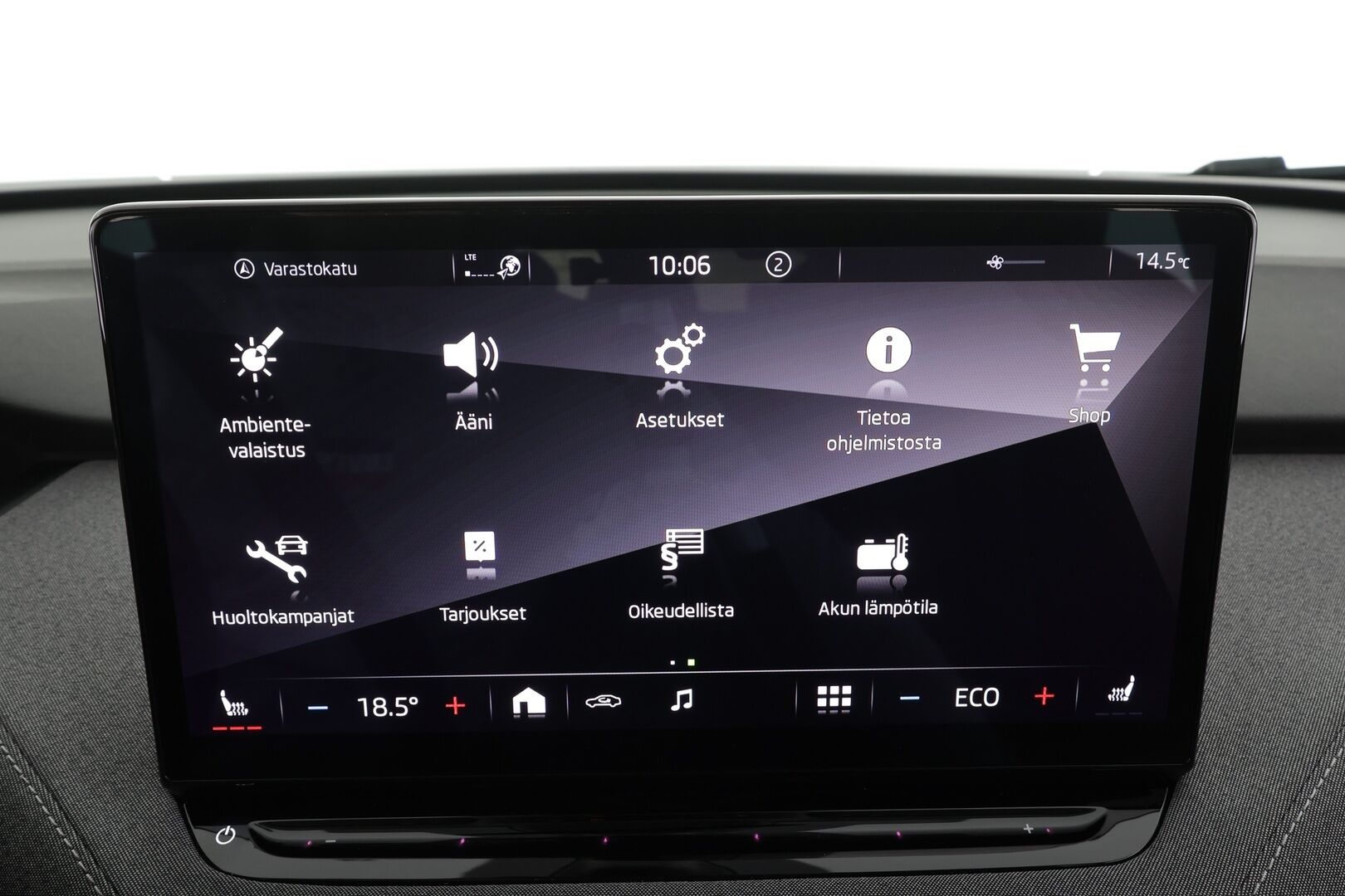 Skoda Enyaq 2022 80 iV * Lämpöpumppu / Vetokoukku / Adapt.Vakkari / Matrix LED / 360-Kamera / Navi / Kaistavahti / Keyless - Kahdet renkaat / Merkkihuollot