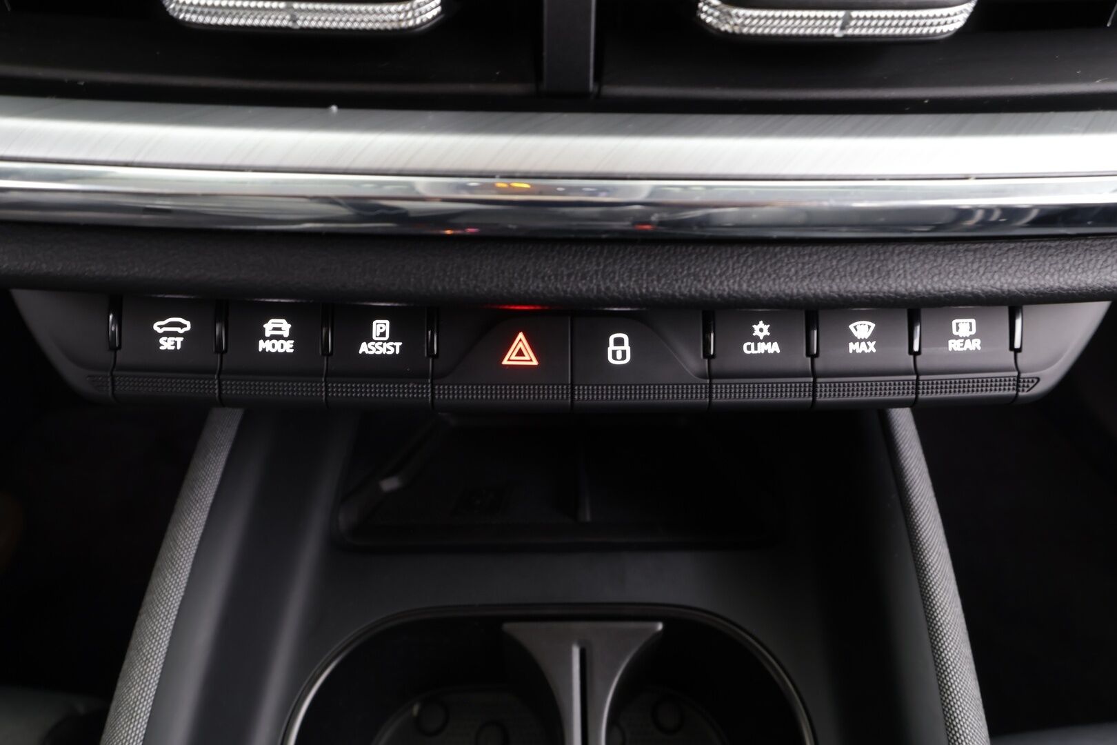 Skoda Enyaq 2022 80 iV * Lämpöpumppu / Vetokoukku / Adapt.Vakkari / Matrix LED / 360-Kamera / Navi / Kaistavahti / Keyless - Kahdet renkaat / Merkkihuollot