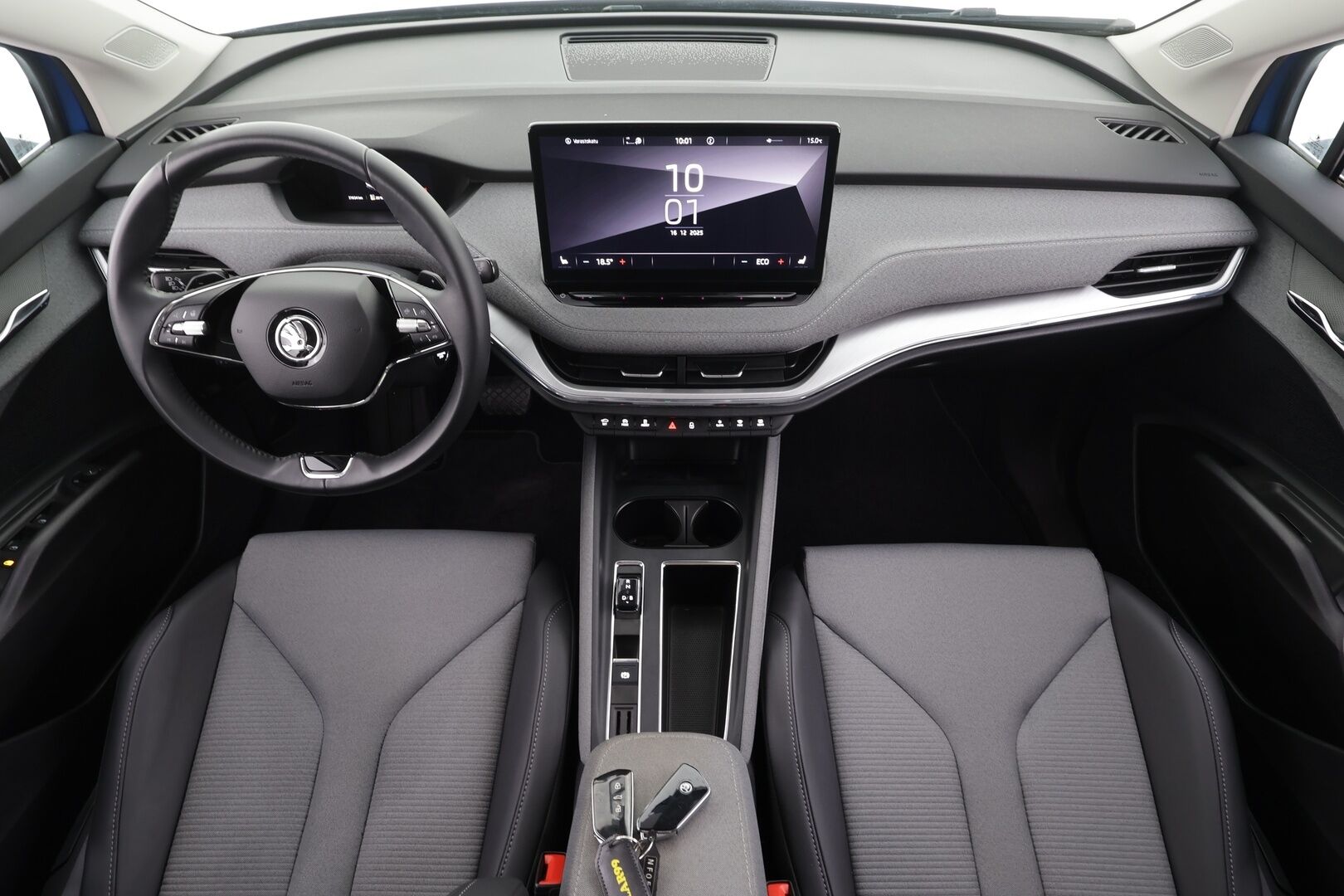 Skoda Enyaq 2022 80 iV * Lämpöpumppu / Vetokoukku / Adapt.Vakkari / Matrix LED / 360-Kamera / Navi / Kaistavahti / Keyless - Kahdet renkaat / Merkkihuollot