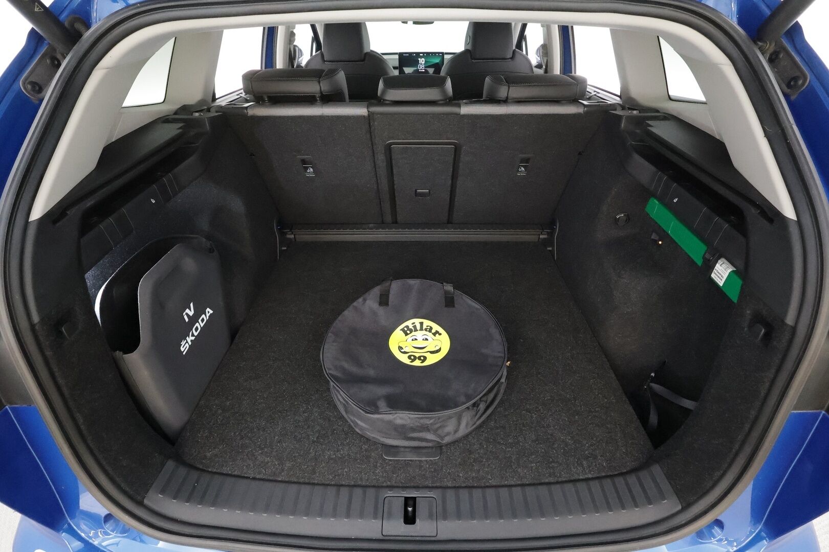 Skoda Enyaq 2022 80 iV * Lämpöpumppu / Vetokoukku / Adapt.Vakkari / Matrix LED / 360-Kamera / Navi / Kaistavahti / Keyless - Kahdet renkaat / Merkkihuollot