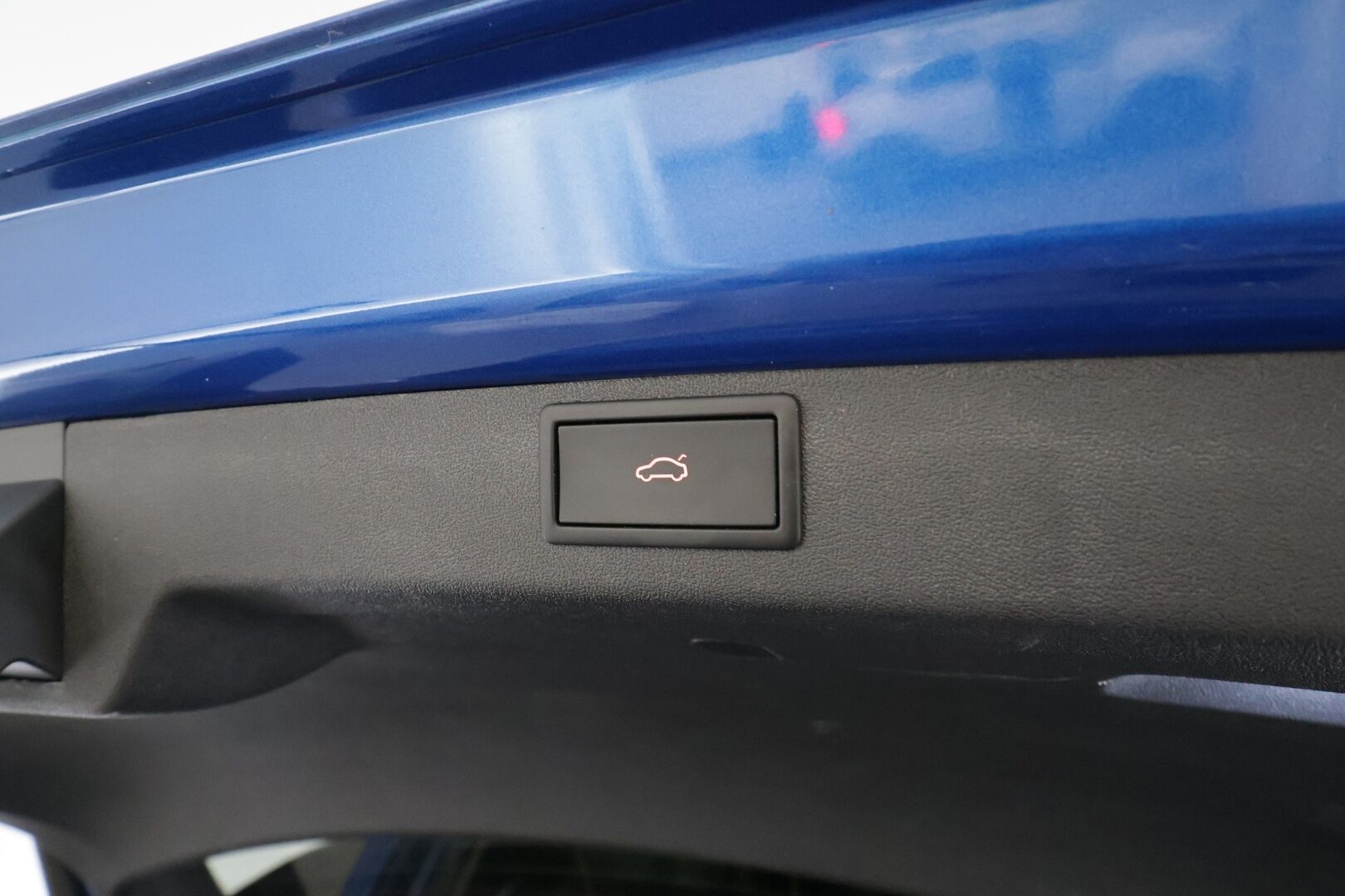 Skoda Enyaq 2022 80 iV * Lämpöpumppu / Vetokoukku / Adapt.Vakkari / Matrix LED / 360-Kamera / Navi / Kaistavahti / Keyless - Kahdet renkaat / Merkkihuollot