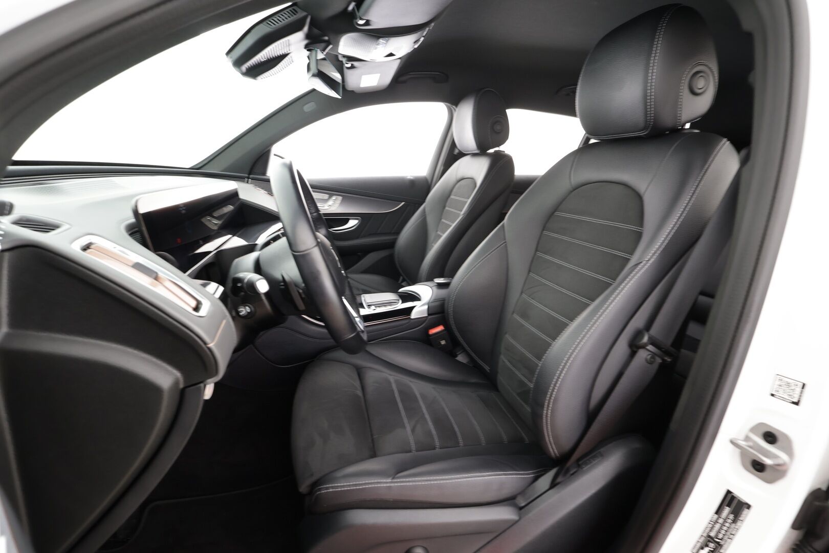 MERCEDES-BENZ EQC 2023 400 4Matic AMG * Distronic+ / 360° / Multibeam / HUD / Midline / Muistipenkit / Koukku / DTR+Q / KeylessGo / Puolinahat * - Kahdet renkaat aluvanteilla - HULLUT JOULUT KORKOTARJOUS 2,49% 