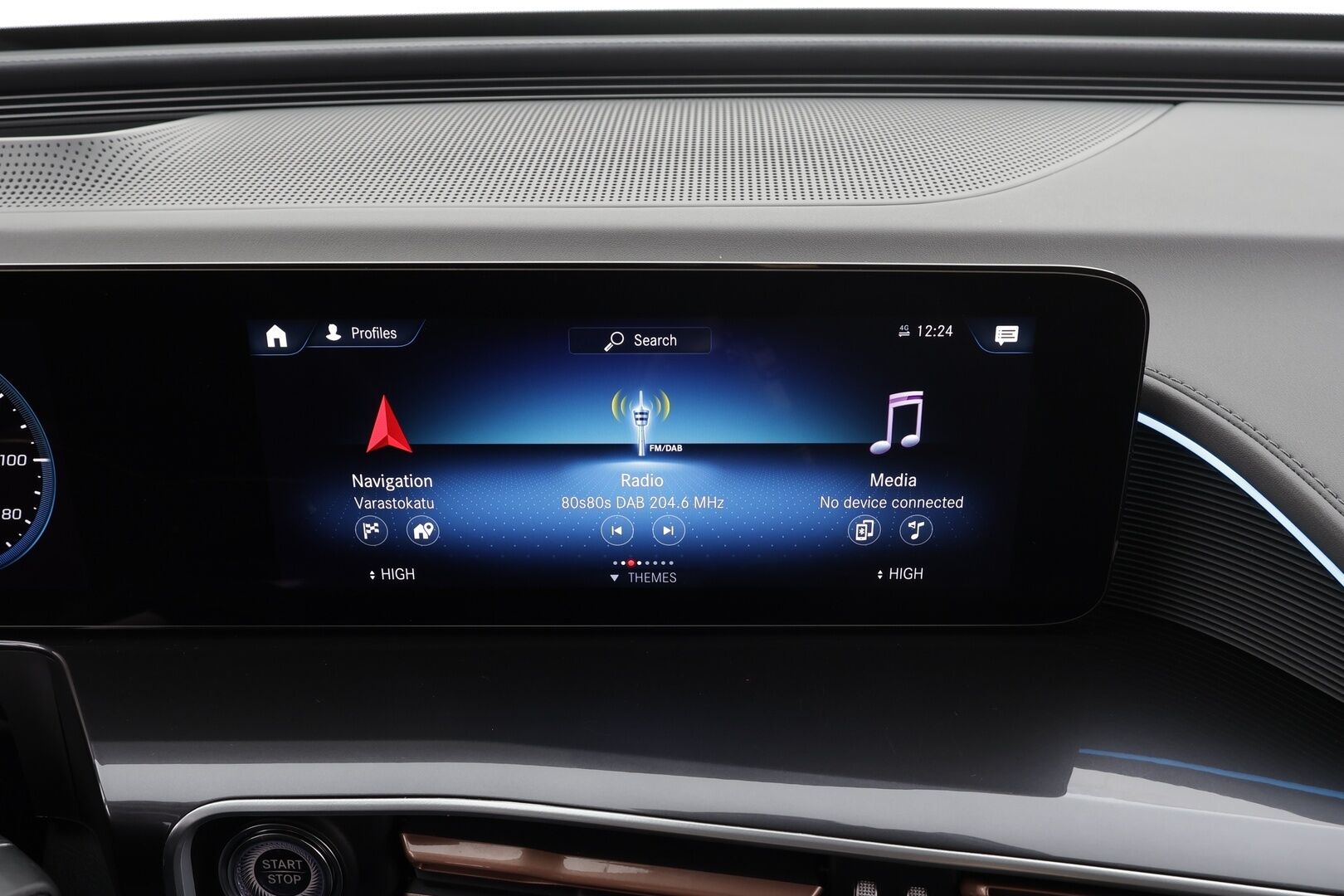 MERCEDES-BENZ EQC 2023 400 4Matic AMG * Distronic+ / 360° / Multibeam / HUD / Midline / Muistipenkit / Koukku / DTR+Q / KeylessGo / Puolinahat * - Kahdet renkaat aluvanteilla - HULLUT JOULUT KORKOTARJOUS 2,49% 