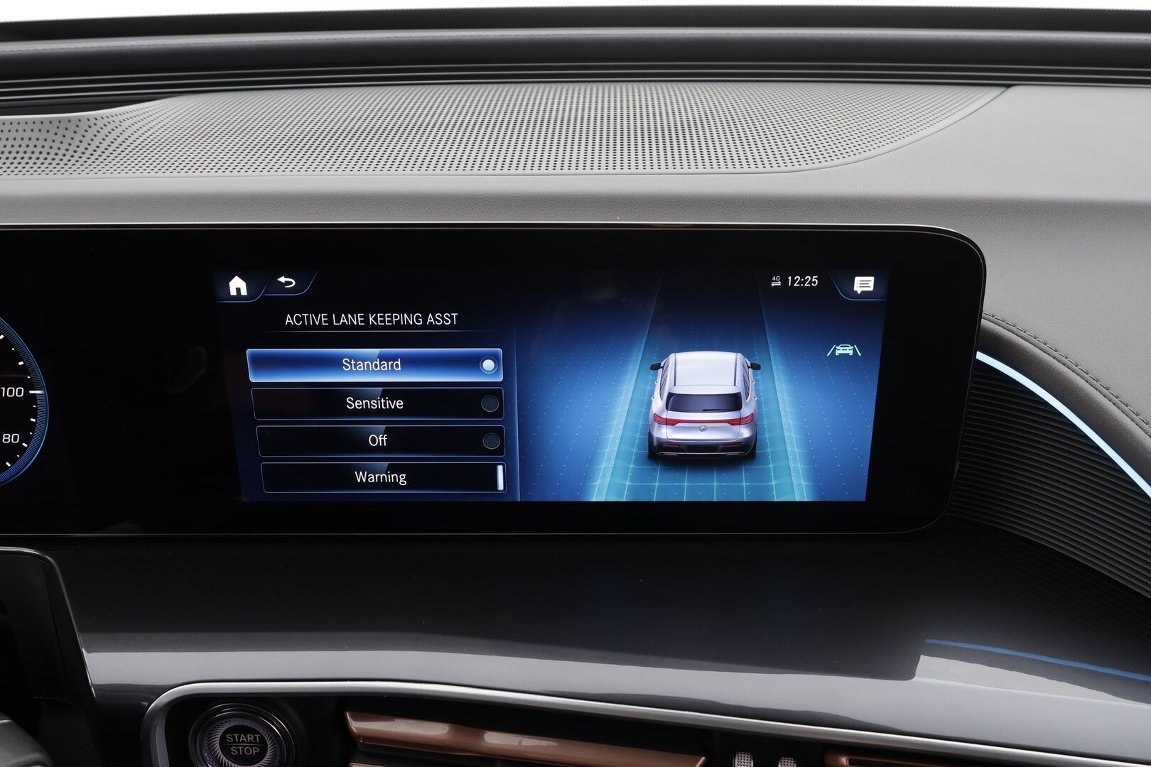 MERCEDES-BENZ EQC 2023 400 4Matic AMG * Distronic+ / 360° / Multibeam / HUD / Midline / Muistipenkit / Koukku / DTR+Q / KeylessGo / Puolinahat * - Kahdet renkaat aluvanteilla - HULLUT JOULUT KORKOTARJOUS 2,49% 