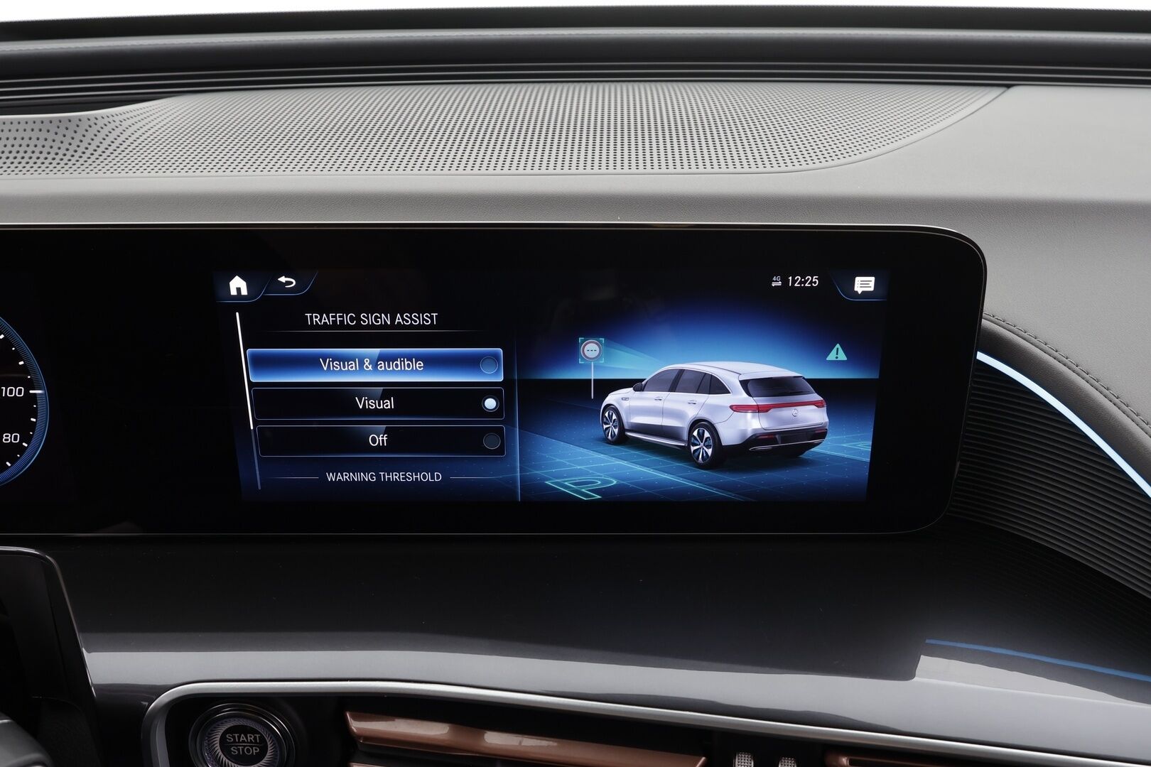 MERCEDES-BENZ EQC 2023 400 4Matic AMG * Distronic+ / 360° / Multibeam / HUD / Midline / Muistipenkit / Koukku / DTR+Q / KeylessGo / Puolinahat * - Kahdet renkaat aluvanteilla - HULLUT JOULUT KORKOTARJOUS 2,49% 