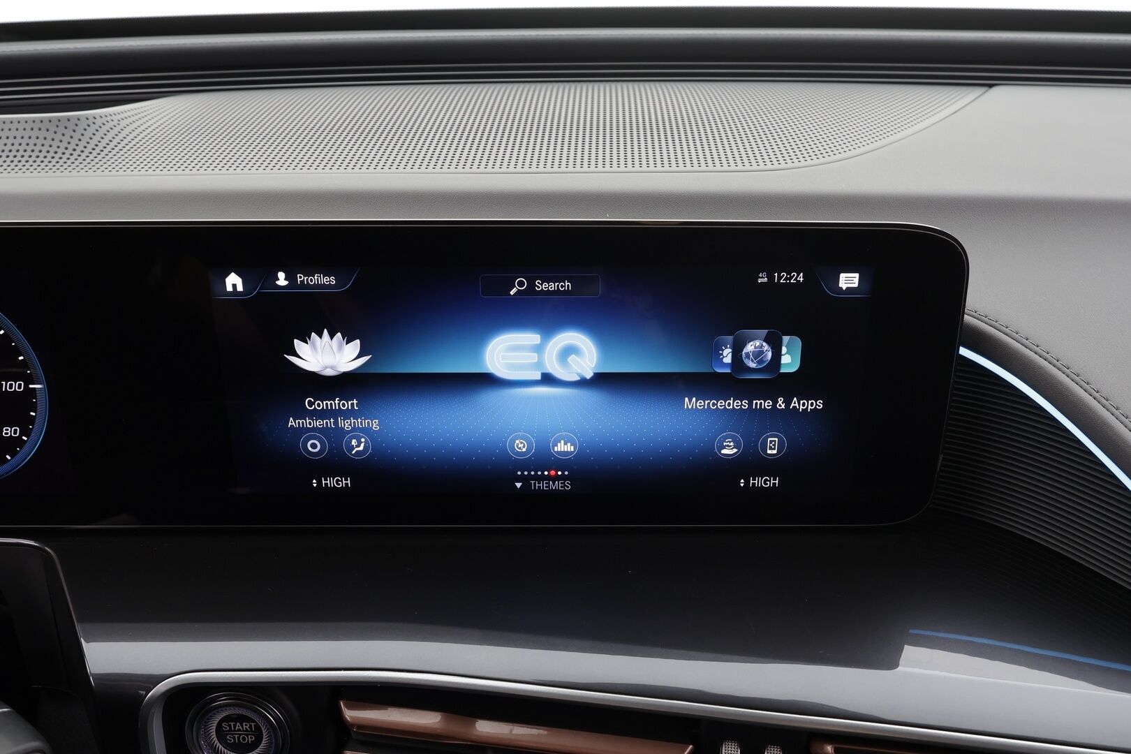 MERCEDES-BENZ EQC 2023 400 4Matic AMG * Distronic+ / 360° / Multibeam / HUD / Midline / Muistipenkit / Koukku / DTR+Q / KeylessGo / Puolinahat * - Kahdet renkaat aluvanteilla - HULLUT JOULUT KORKOTARJOUS 2,49% 