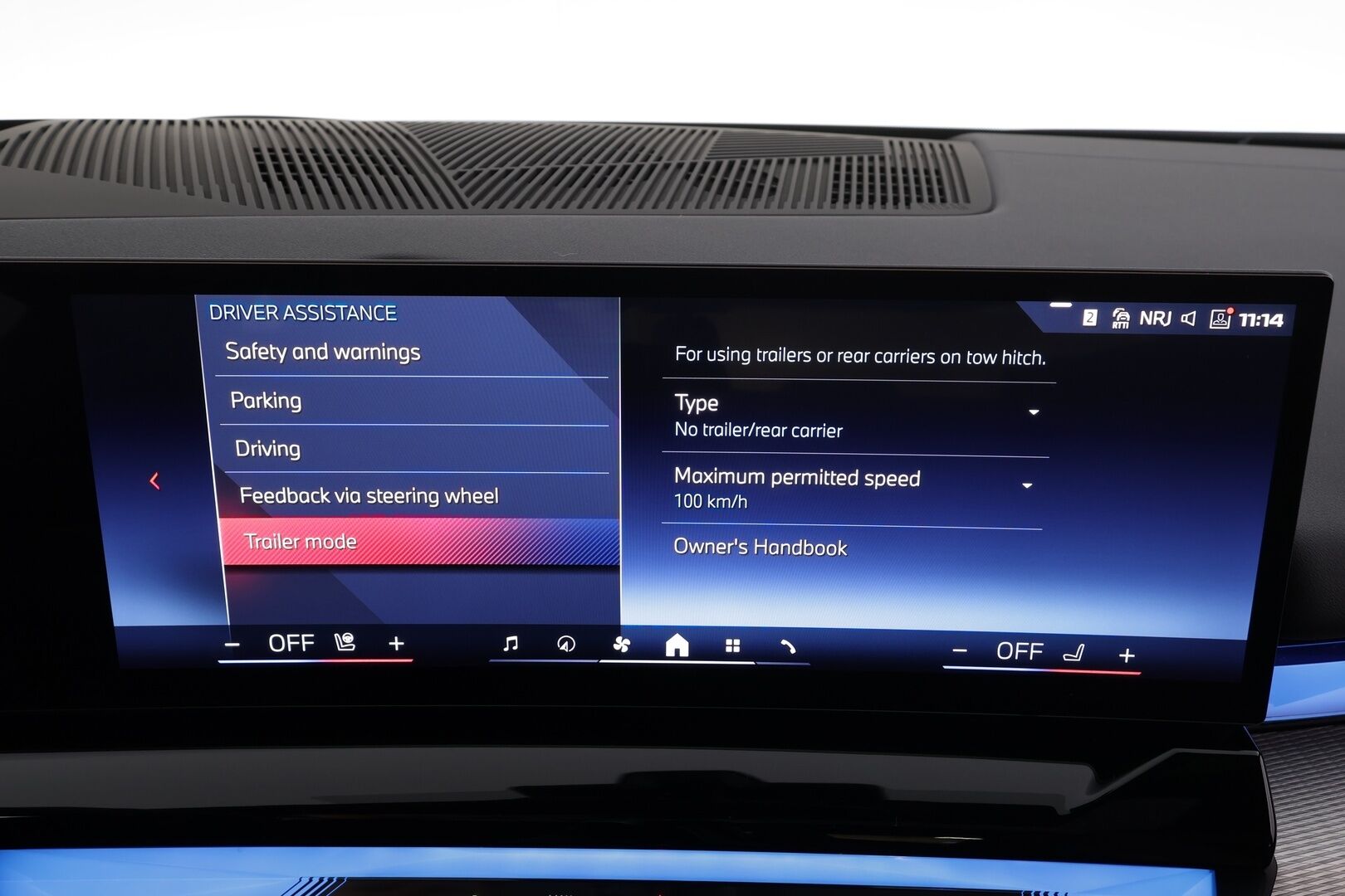 BMW I5 M60 2024 G60 M60 xDrive M Sport Pro * ACC / HUD / 360° / B&W / Ilmastoidut Muistipenkit / Panorama / Koukku / Adapt.LED * - Akku kuntotarkastettu / Adaptiivinen alusta Professional / Comfort Access / Nelipyöräohjaus / Kahdet renkaat aluvanteilla