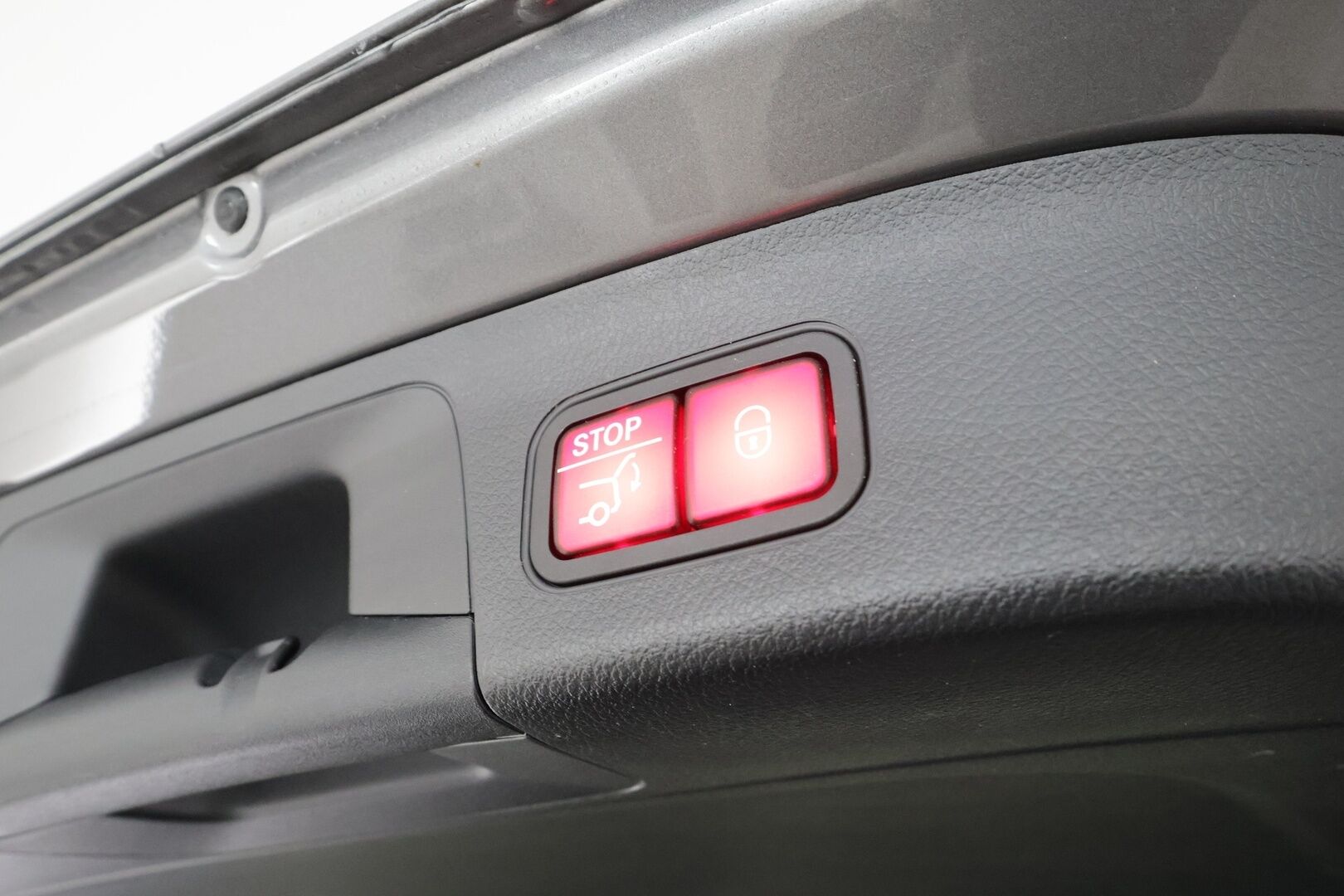 MERCEDES-BENZ EQA 2022 300 4MATIC Business AMG *Lisälämmitin / Widescreen / Distronic plus / LED / Keyless / Navi* - Puhdas CarVertical / MB alumiinivanteet alla / AMG