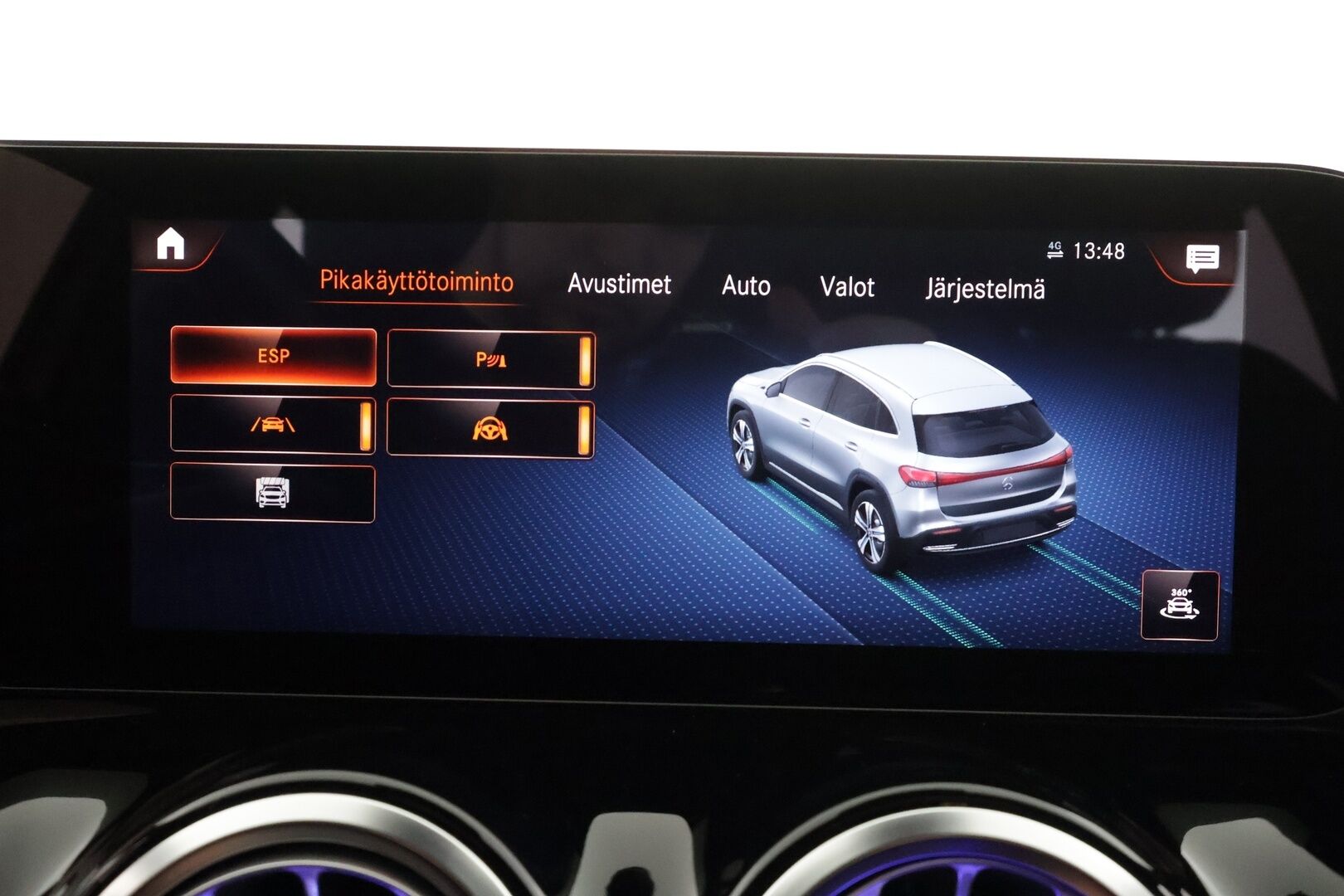 MERCEDES-BENZ EQA 2022 300 4MATIC Business AMG *Lisälämmitin / Widescreen / Distronic plus / LED / Keyless / Navi* - Puhdas CarVertical / MB alumiinivanteet alla / AMG