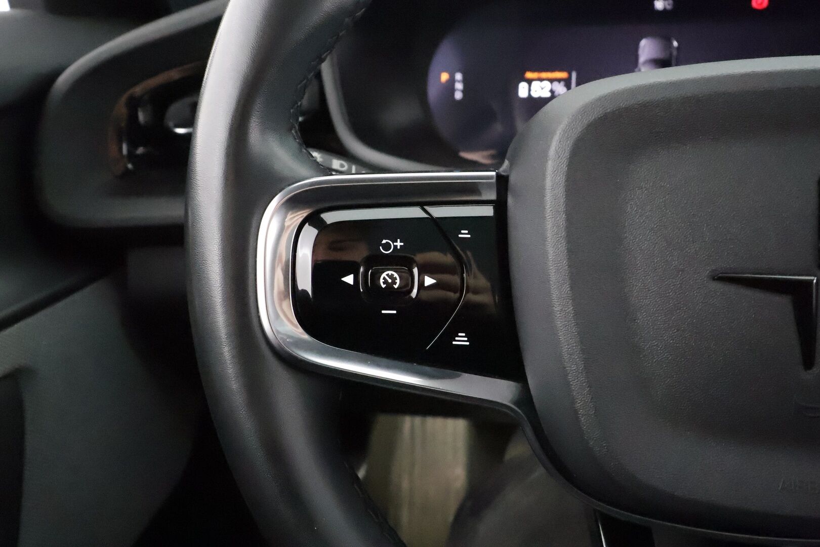 POLESTAR 2 2022 Long Range Dual Motor * Pilot&Plus / ILP / H&K / 360° / Pixel-LED / ACC / Lasikatto / Sportpenkki Muistilla / Navi *