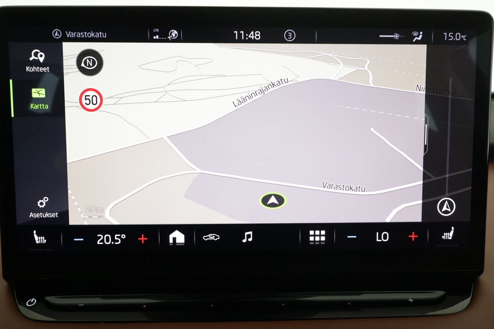 SKODA ENYAQ 2022 80X 4X4 195kW * HUD / ILP / Crystal light / Lasikatto / Ruskea nahkaverhoilu / ACC / Keyless / Navi* - Kauppa & Kotilaturi / Merkkihuolettu / Kahdet renkaat