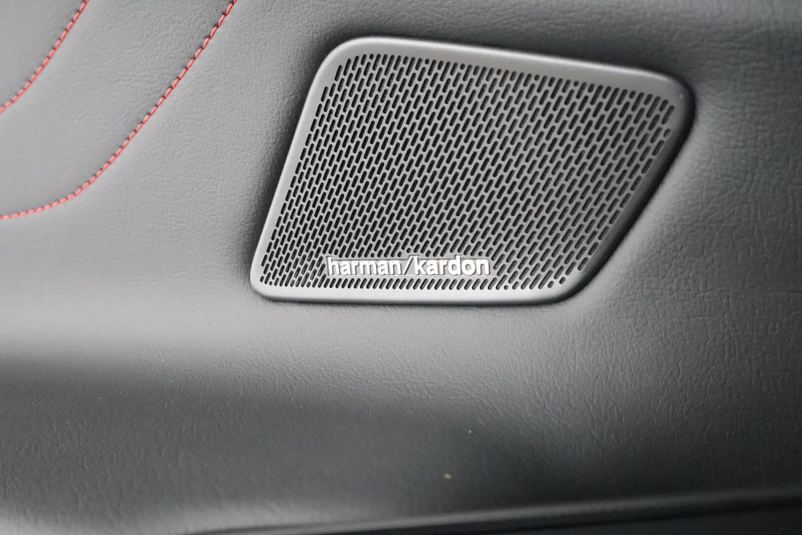 VOLKSWAGEN ID.4 2025 GTX 4MOTION 250 kW * Lasikatto / Koukku / ILP / H&K / ACC / Matrix-LED / 360 Kamera / Hierovat Sportpenkit Muistilla * - Akku kuntotarkastettu SoH 98,9% / Kahdet renkaat 