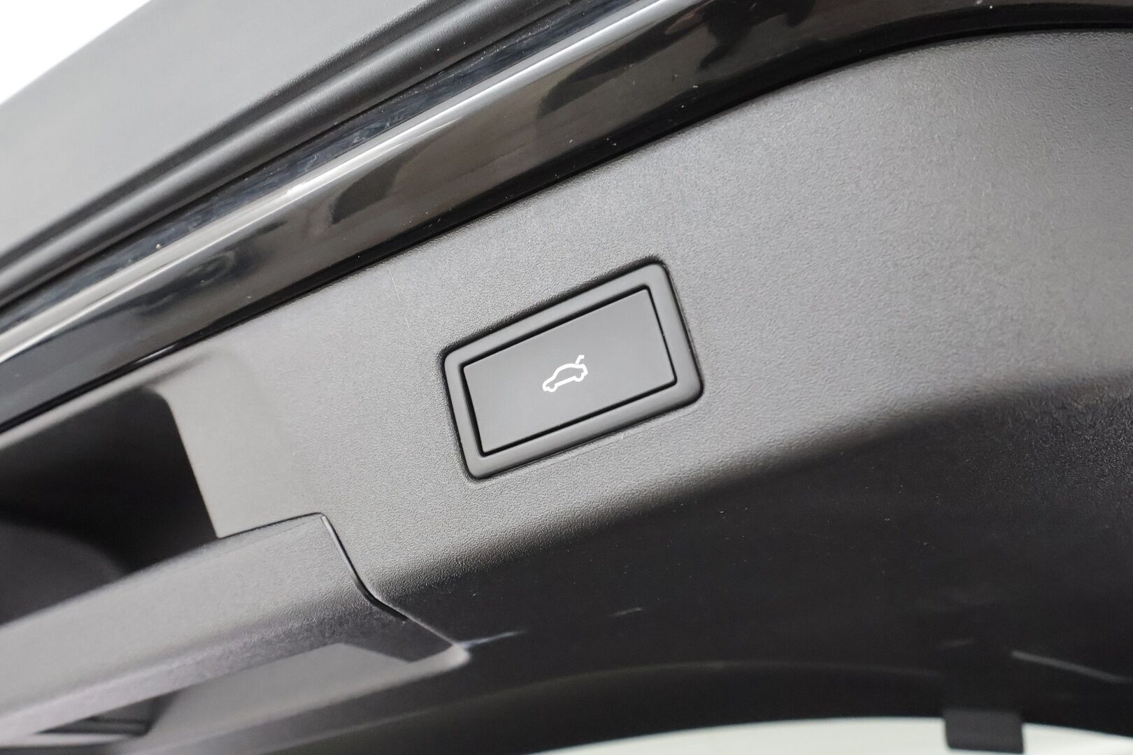 VOLKSWAGEN ID.4 2025 GTX 4MOTION 250 kW * Lasikatto / Koukku / ILP / H&K / ACC / Matrix-LED / 360 Kamera / Hierovat Sportpenkit Muistilla * - Akku kuntotarkastettu SoH 98,9% / Kahdet renkaat 