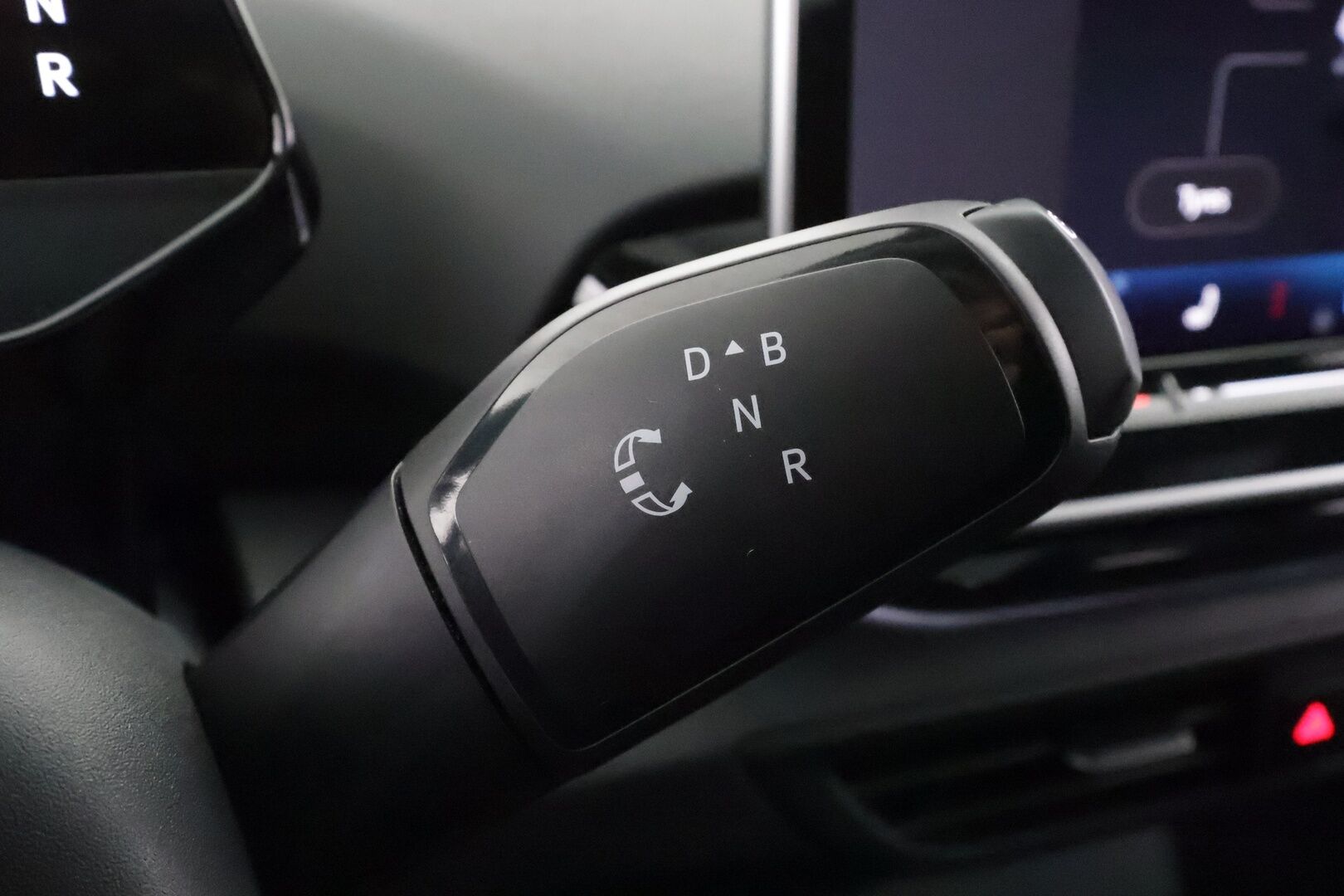 VOLKSWAGEN ID.4 2025 GTX 4MOTION 250 kW * Lasikatto / Koukku / ILP / H&K / ACC / Matrix-LED / 360 Kamera / Hierovat Sportpenkit Muistilla * - Akku kuntotarkastettu SoH 98,9% / Kahdet renkaat 