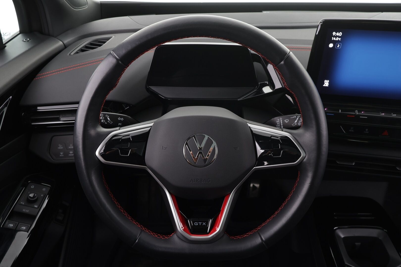 VOLKSWAGEN ID.4 2023 GTX 220 kW * HUD / Lämpöpumppu / IQ Light / Lasikatto / ACC / Keyless / Navi * - Kahdet renkaat / merkkihuollettu