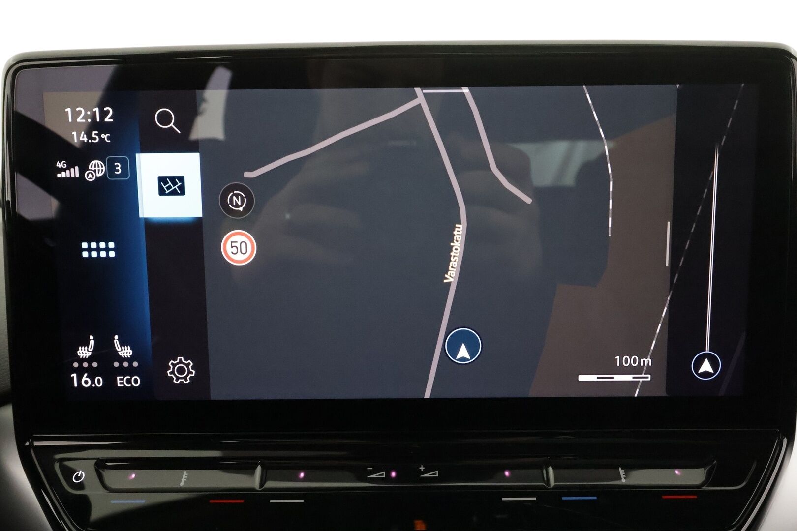 VOLKSWAGEN ID.4 2022 Pro Performance 150 kW * ILP / Lasikatto / Hierovat muistipenkit / IQ-Light / ACC / Keyless / Navi * - Kahdet renkaat / Merkkihuollettu