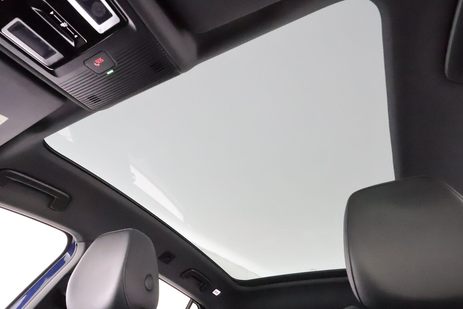 VOLKSWAGEN ID.4 2022 Pro Performance 150 kW * ILP / Lasikatto / Hierovat muistipenkit / IQ-Light / ACC / Keyless / Navi * - Kahdet renkaat / Merkkihuollettu