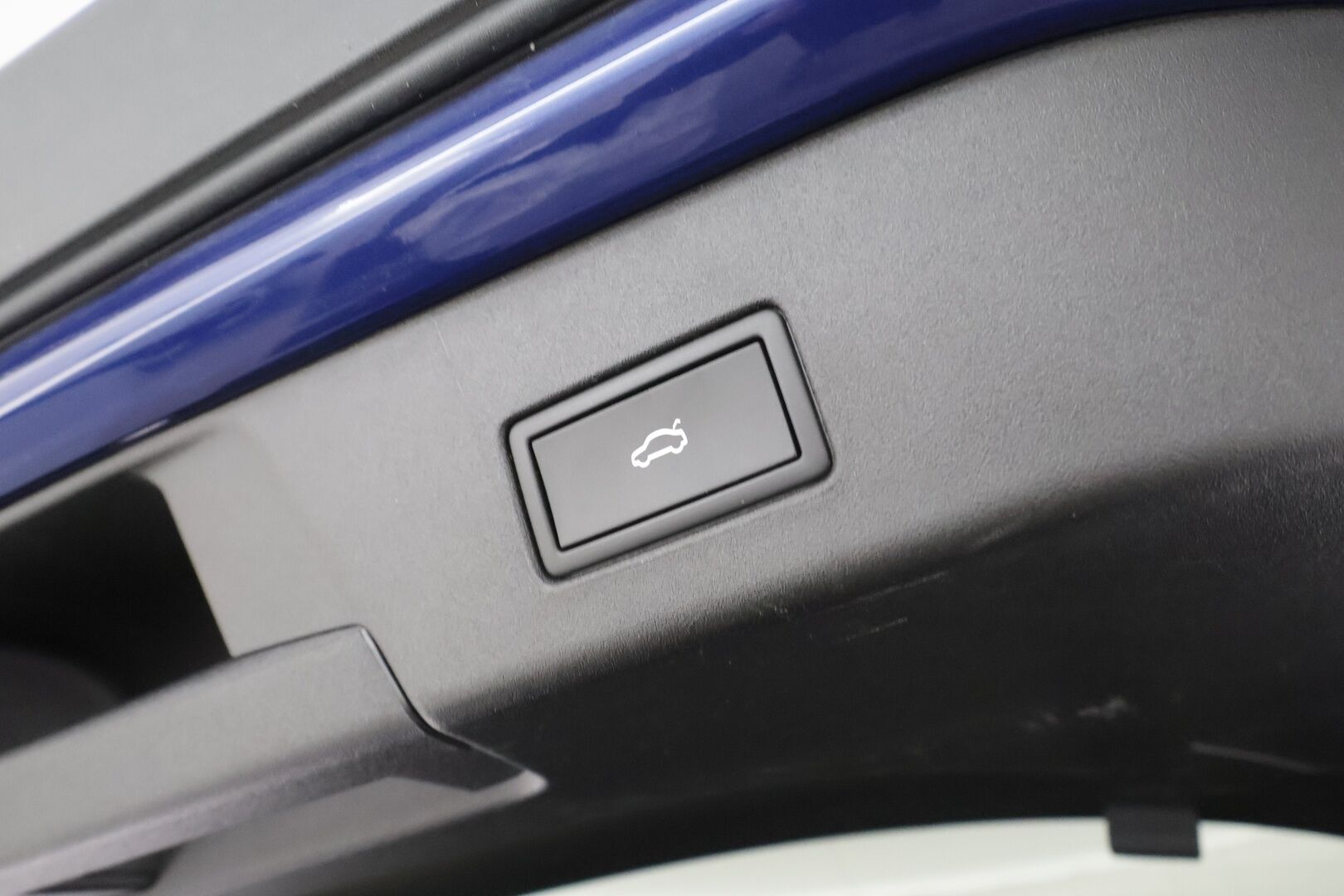 VOLKSWAGEN ID.4 2022 Pro Performance 150 kW * ILP / Lasikatto / Hierovat muistipenkit / IQ-Light / ACC / Keyless / Navi * - Kahdet renkaat / Merkkihuollettu