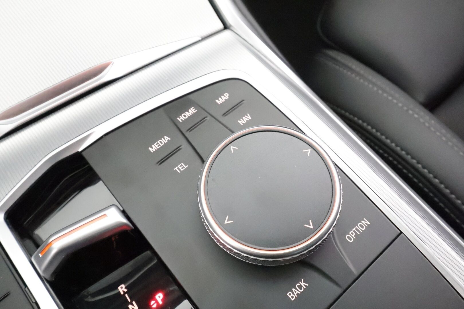 BMW I4 2023 eDrive35 * ACC / Lasikattoluukku / Sportpenkit / LED / P.Kamera / Navi / Kaistavahti / Widescreen * - Akku kuntotarkastettu / 2x Latauskaapelit / Merkkihuollettu