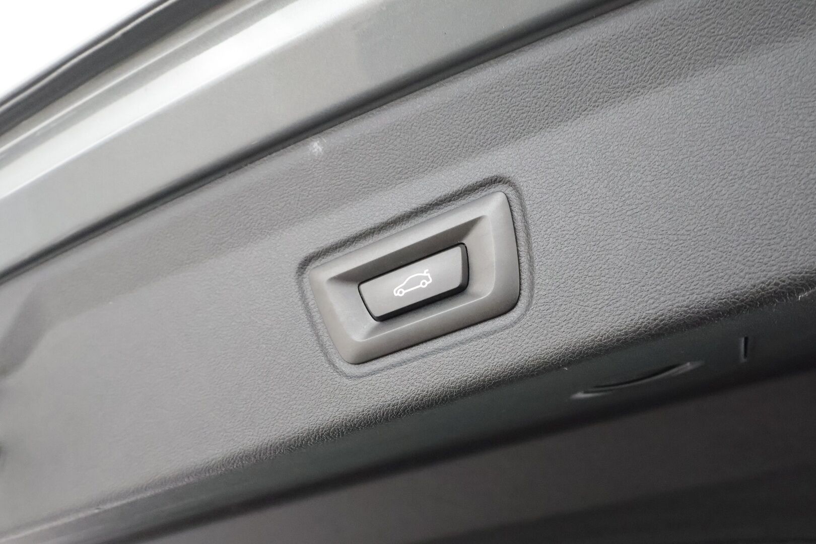 BMW I4 2023 eDrive35 * ACC / Lasikattoluukku / Sportpenkit / LED / P.Kamera / Navi / Kaistavahti / Widescreen * - Akku kuntotarkastettu / 2x Latauskaapelit / Merkkihuollettu