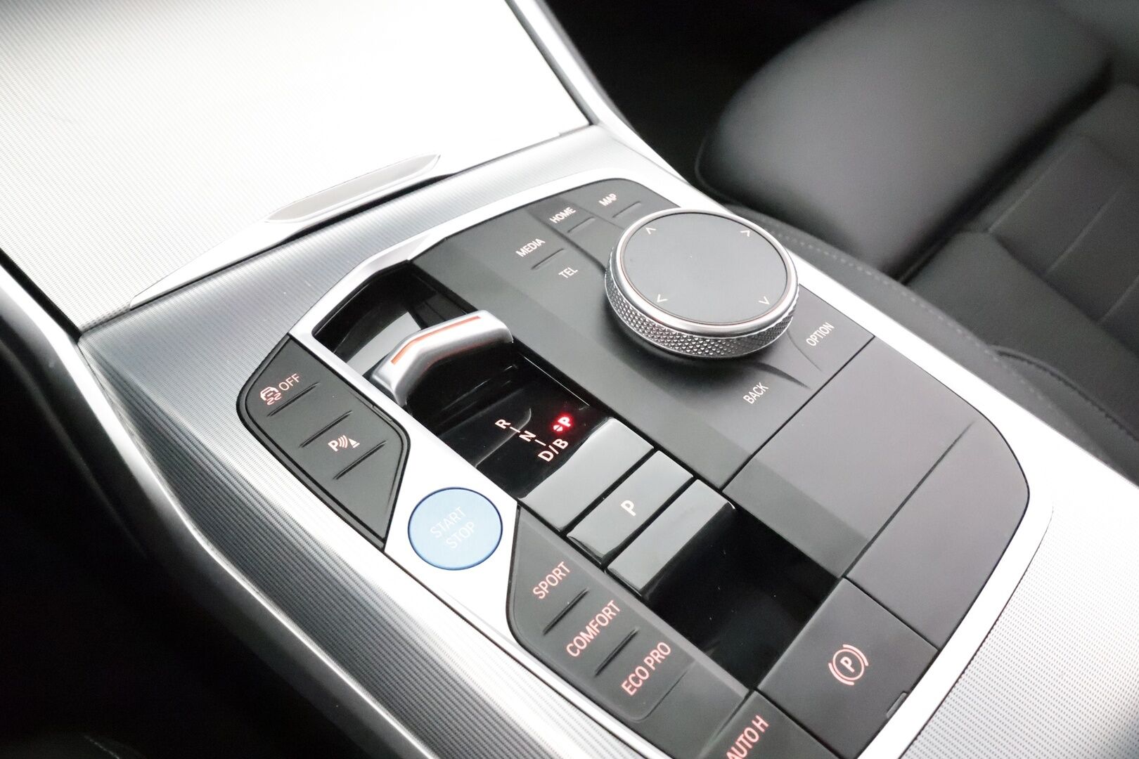 BMW I4 2023 eDrive35 * ACC / Lasikattoluukku / Sportpenkit / LED / P.Kamera / Navi / Kaistavahti / Widescreen * - Akku kuntotarkastettu / 2x Latauskaapelit / Merkkihuollettu