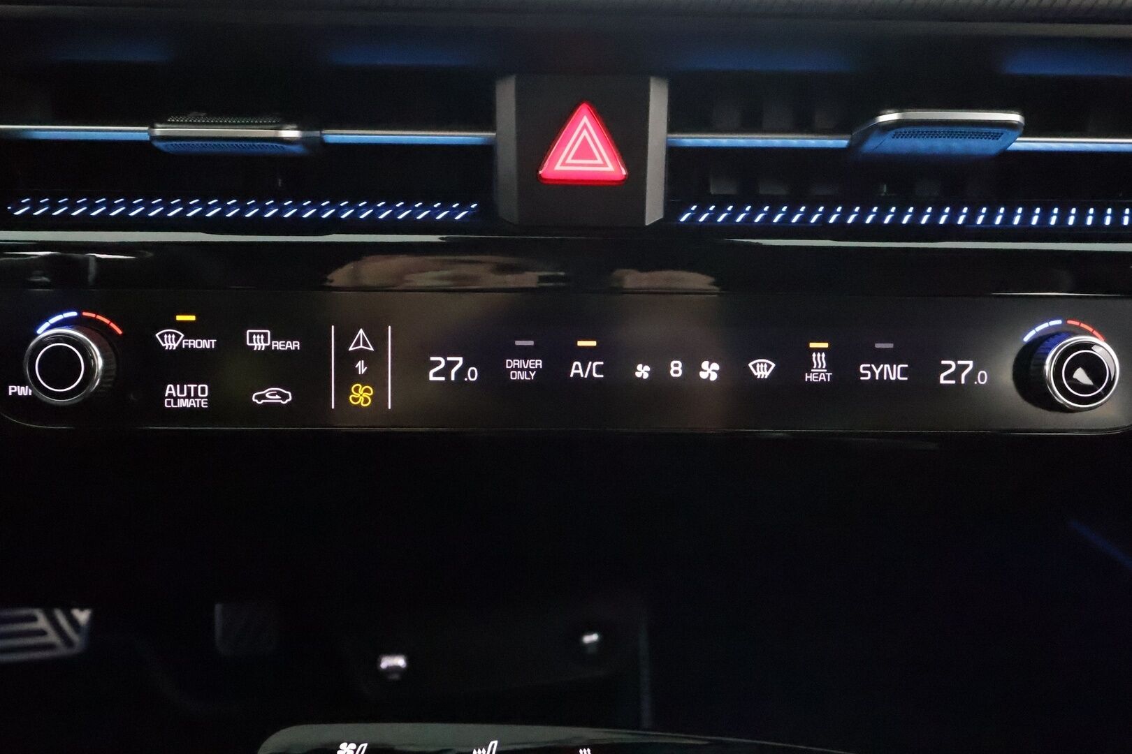 KIA EV6 2023 GT-Line AWD 77 kWh 325 hv * ACC / HUD / 360° / Meridian / Muistipenkki / Koukku / Adapt.LED / Navi / ILP * - Akku kuntotarkastettu / Ilmastoidut penkit / Merkkihuollettu