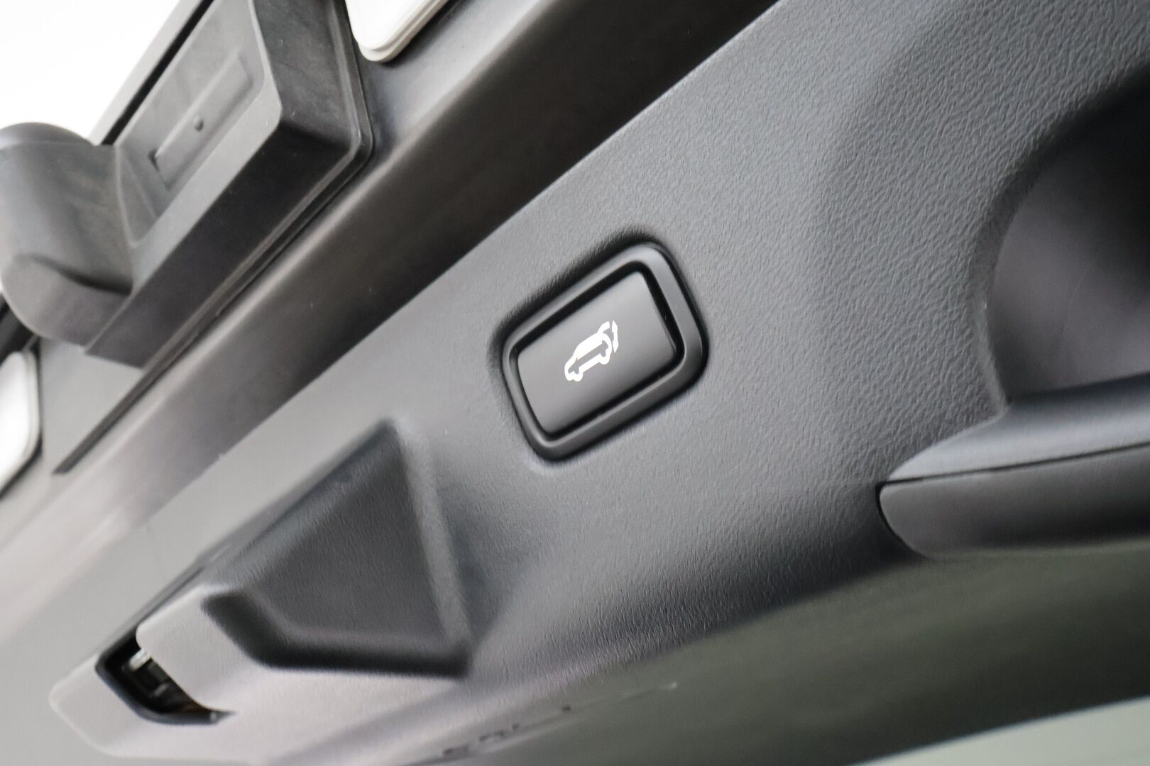 KIA EV6 2023 GT-Line AWD 77 kWh 325 hv * ACC / HUD / 360° / Meridian / Muistipenkki / Koukku / Adapt.LED / Navi / ILP * - Akku kuntotarkastettu / Ilmastoidut penkit / Merkkihuollettu