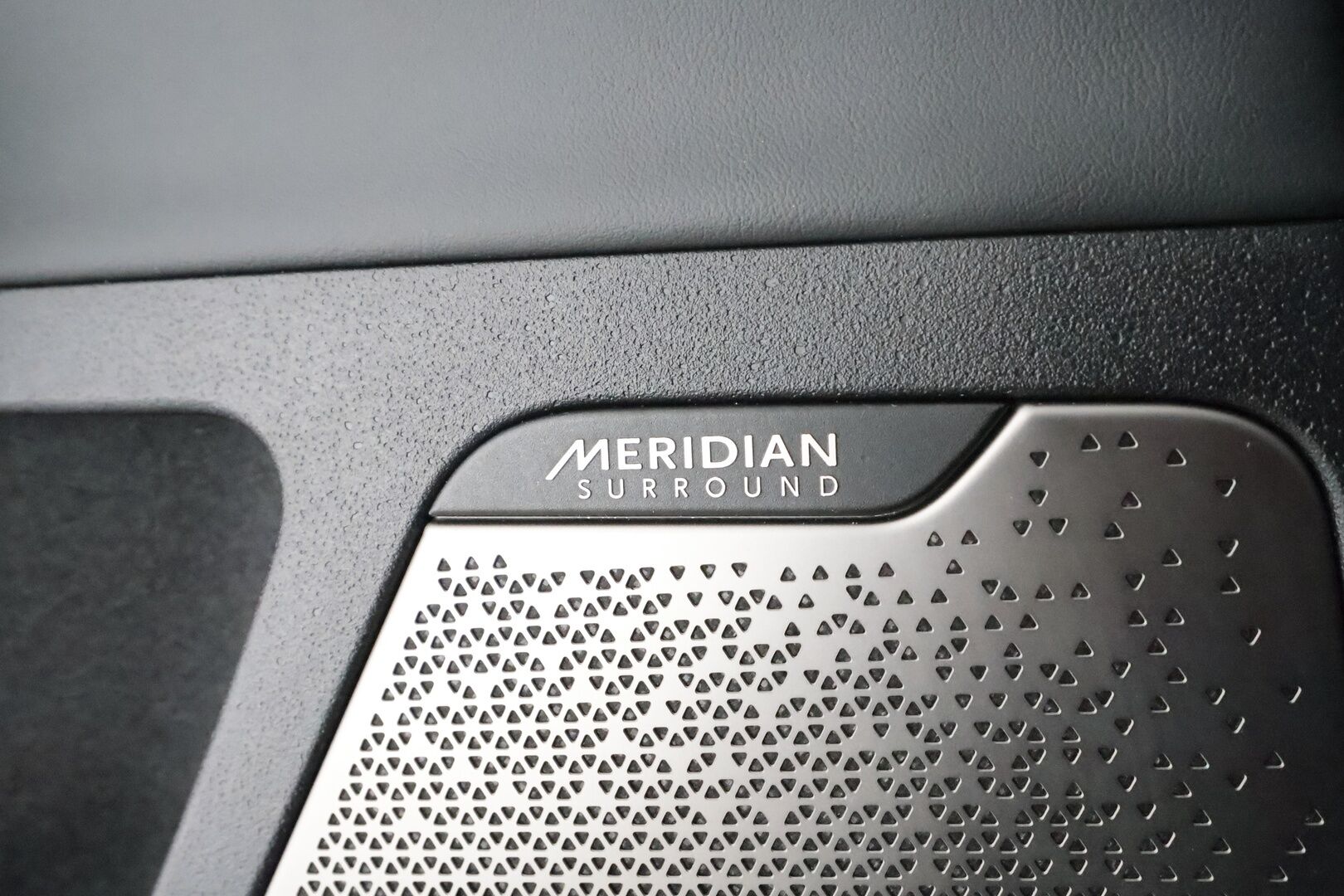 KIA EV6 2023 GT-Line AWD 77 kWh 325 hv * ACC / HUD / 360° / Meridian / Muistipenkki / Koukku / Adapt.LED / Navi / ILP * - Akku kuntotarkastettu / Ilmastoidut penkit / Merkkihuollettu