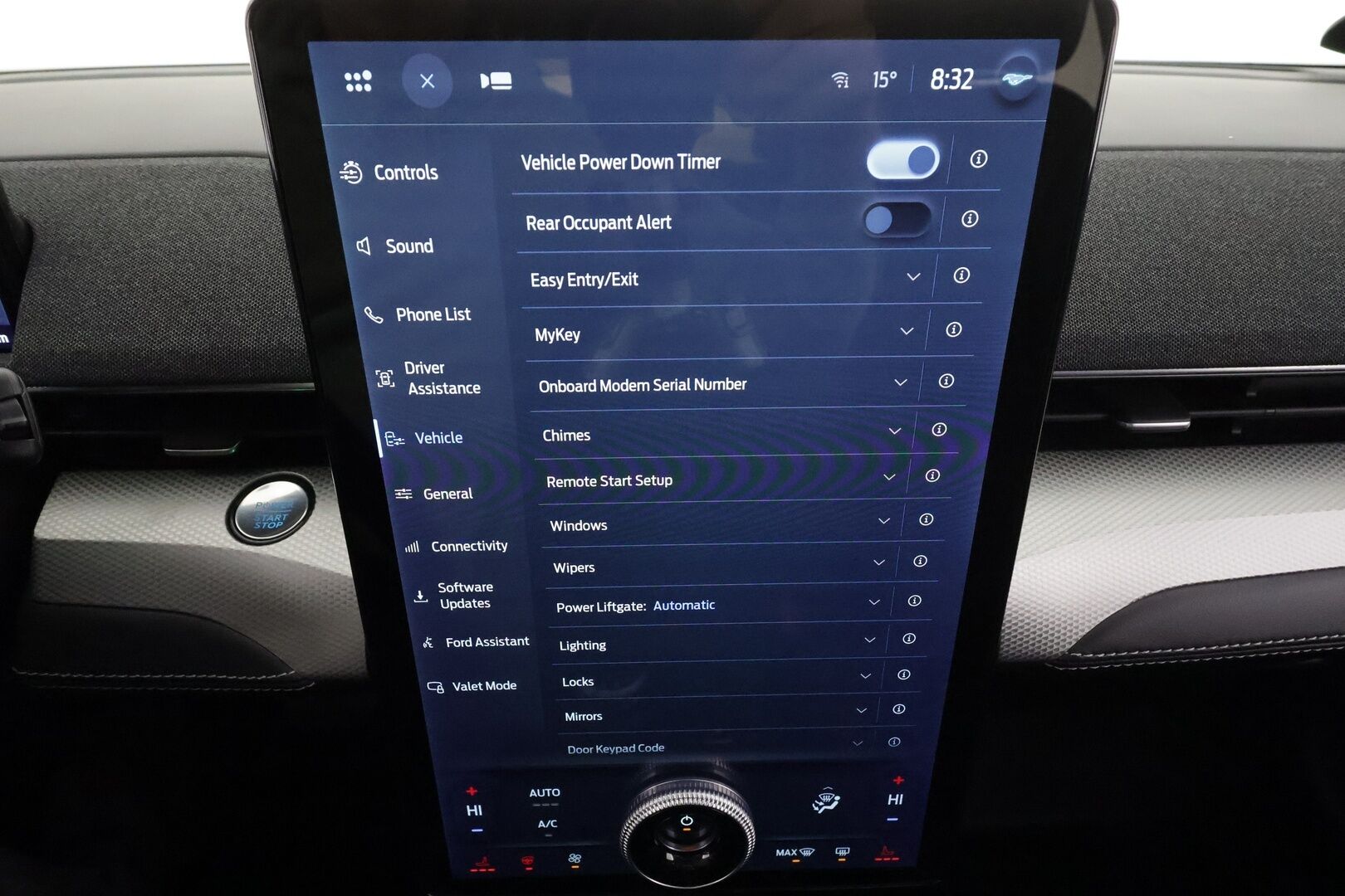 FORD MUSTANG MACH-E 2022 98kWh 294hv A1 RWD * ACC / 360° / B&O / Muistipenkki / LED / Lasikatto / BLIS / Navi / Nahat * - Akku kuntotarkastettu / Merkkihuollettu