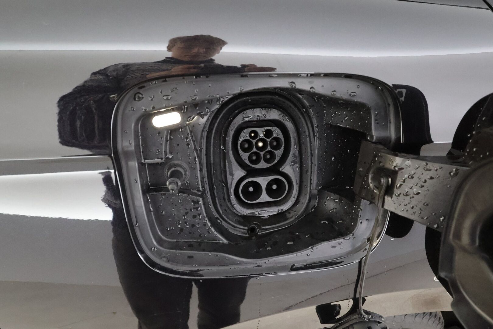 SKODA ENYAQ 2022 80x iV Sportline * ACC  / Panorama / HUD / 360 Kamera / ILP / Matrix-LED / Koukku * - Kahdet Renkaat / Koti & kauppalaturi