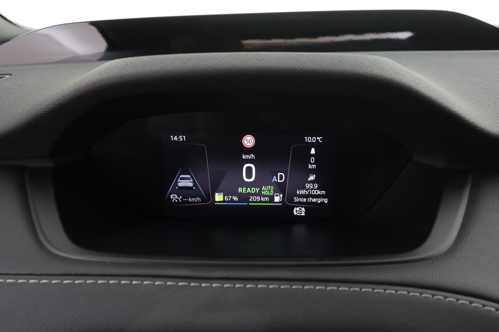 SKODA ENYAQ 2022 80x iV Sportline * ACC  / Panorama / HUD / 360 Kamera / ILP / Matrix-LED / Koukku * - Kahdet Renkaat / Koti & kauppalaturi